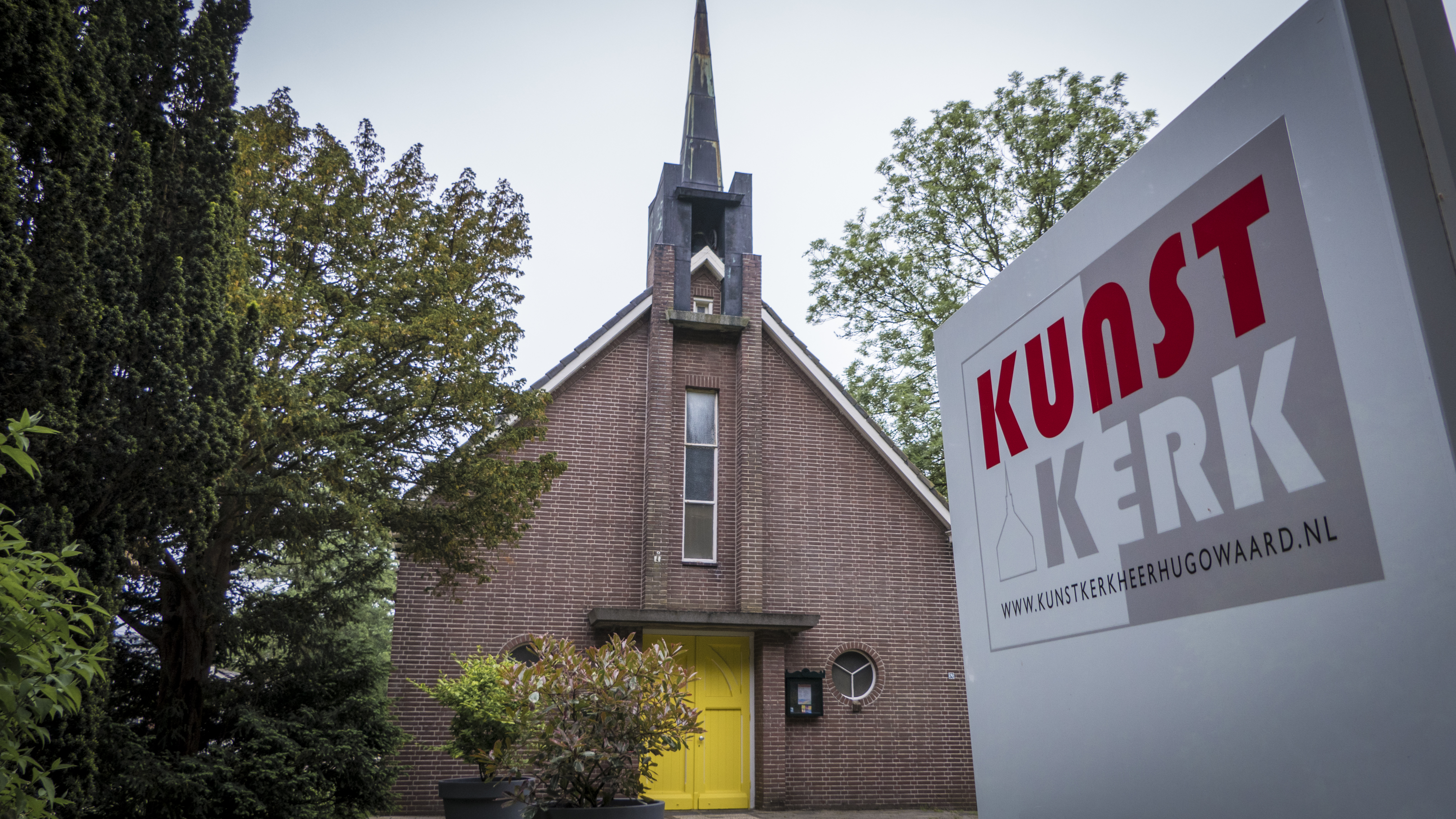 Platform Armoedebestrijding houdt grote inzameling houdbare voedingsmiddelen in Kunstkerk