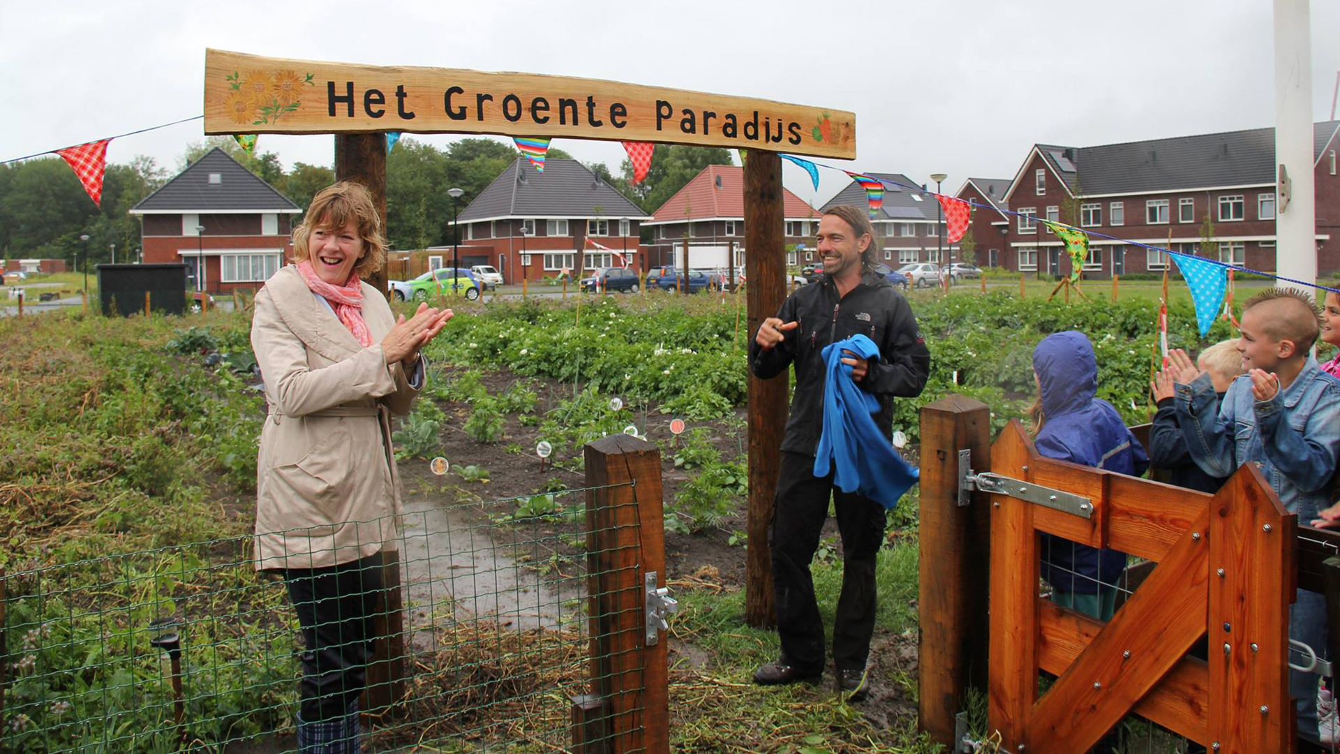 Schoolwerktuin in De Draai geopend door wethouder Stam 1