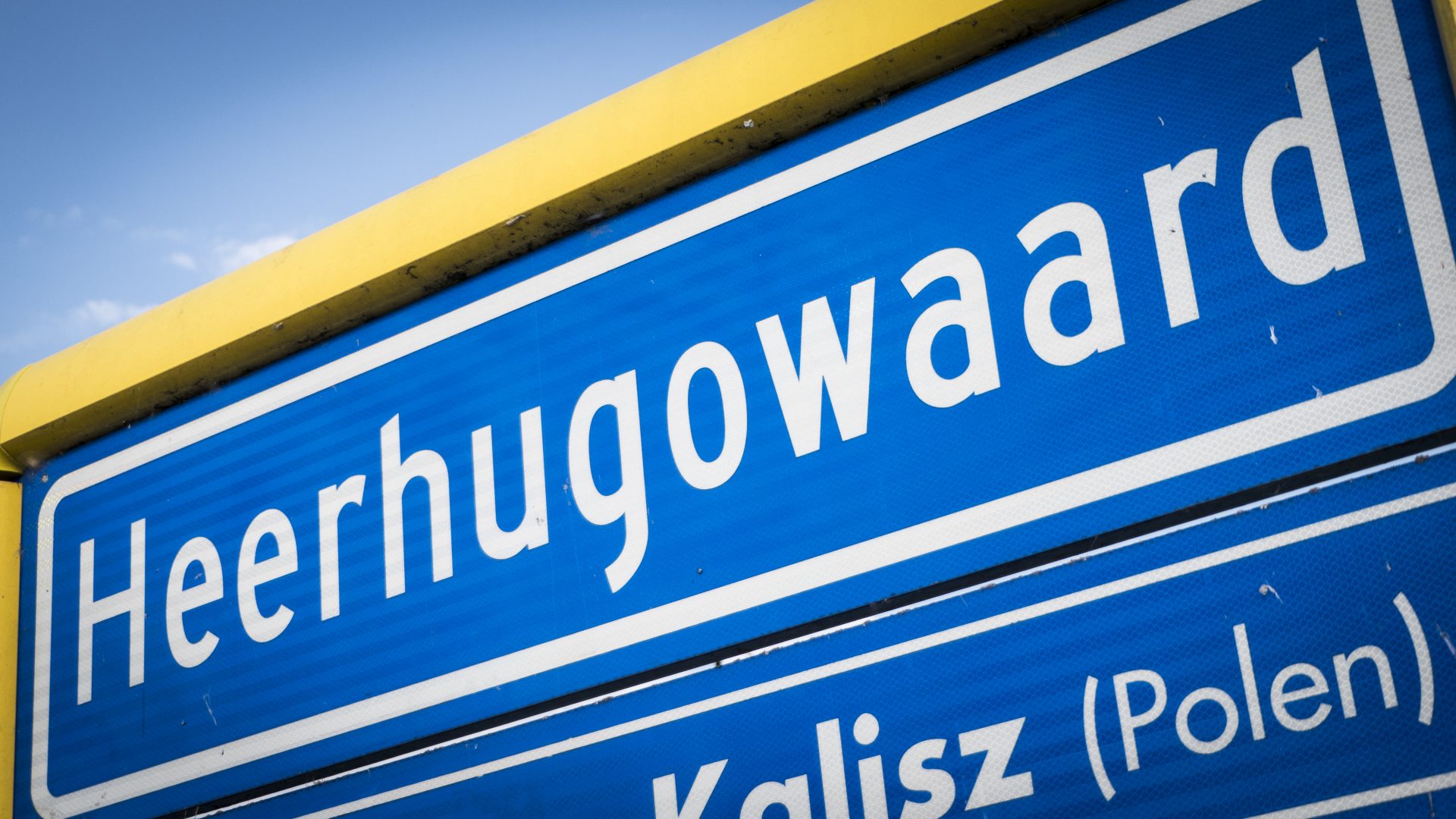 Heerhugowaarders ontdekken vreemde gekleurde stippen op straat