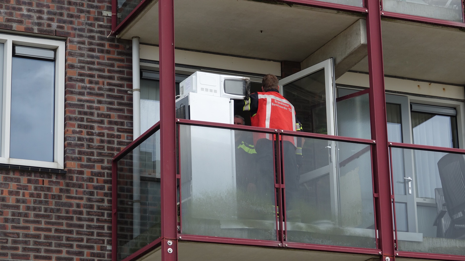 Woningbrand bij slechtziende man aan Huygenhoekring