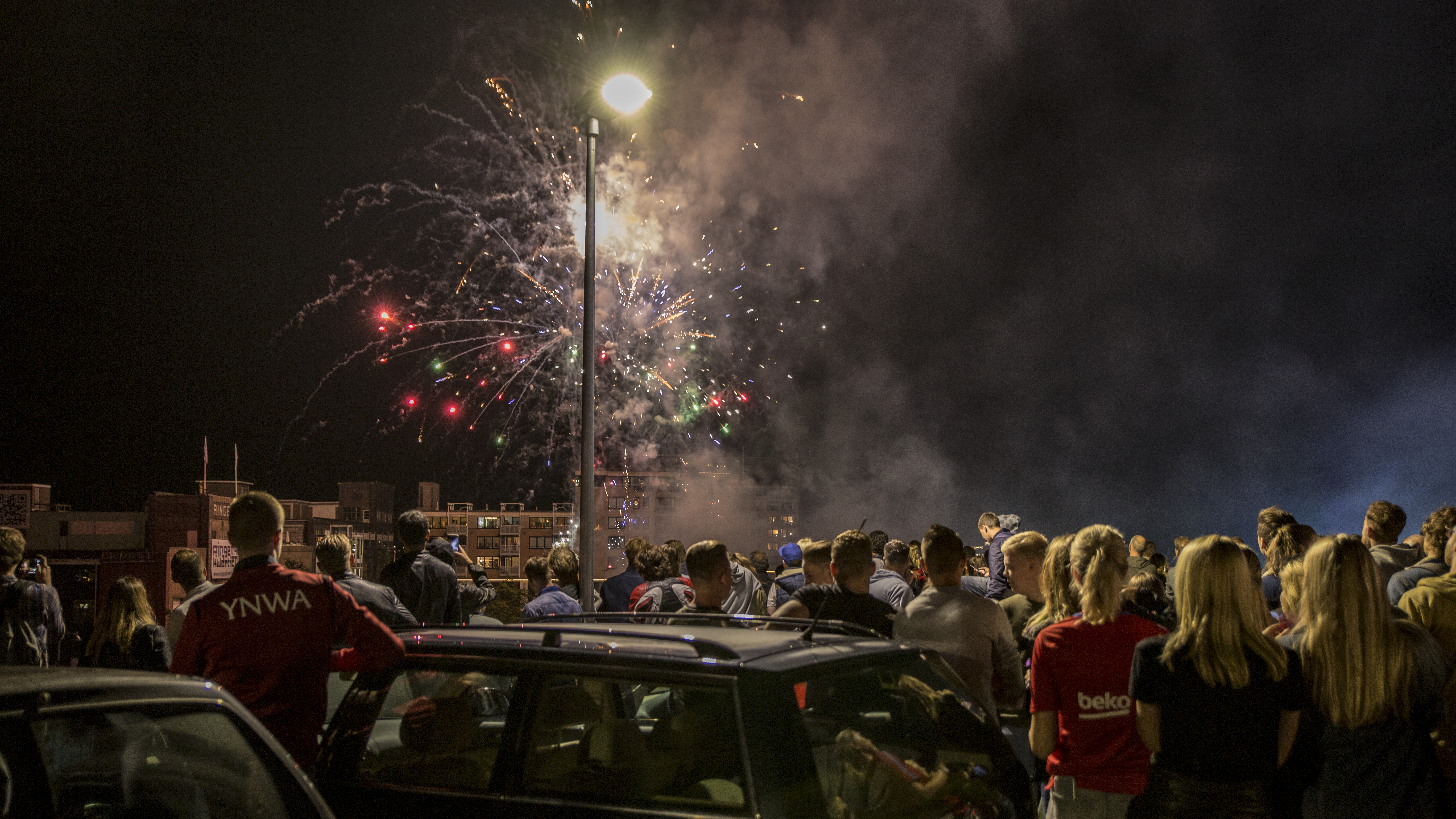 Vuurwerk en lasers tijdens kermisafsluiting 2019