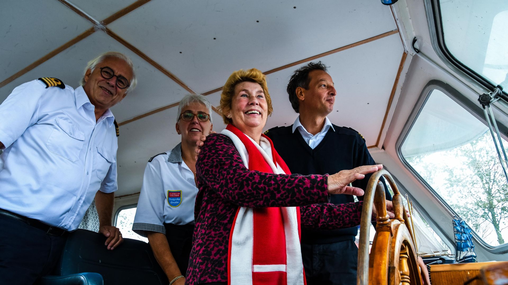 Senioren vieren Alkmaar Ontzet met zuurkoolvaart