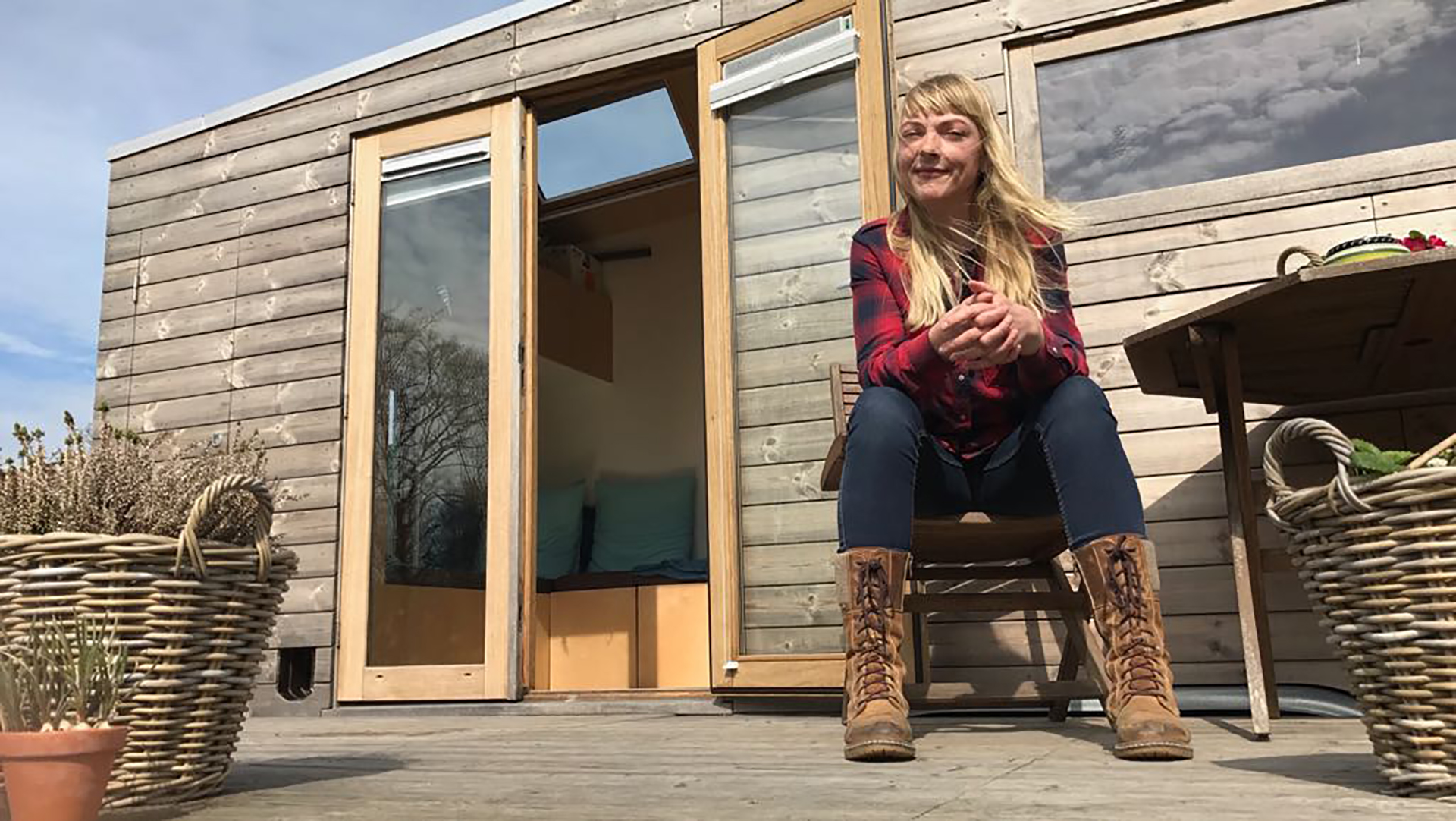 Tiny House-bewoonster krijgt eindelijk buren