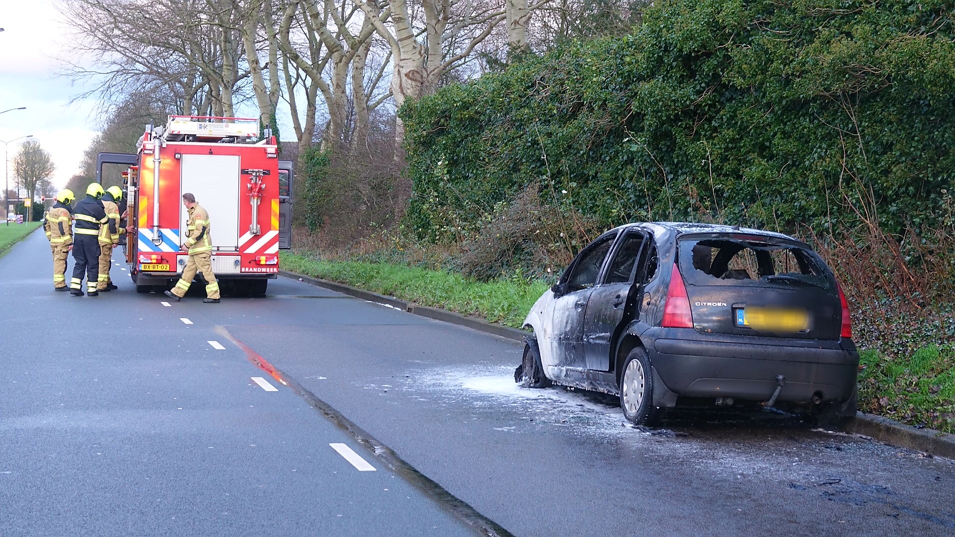 Auto vat spontaan vlam op Westtangent in Heerhugowaard