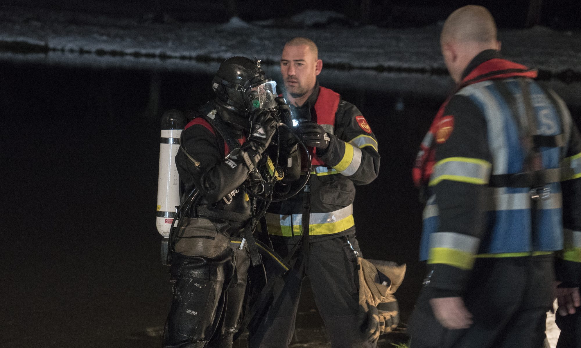 [UPDATE] Grote zoektocht naar persoon te water in Park Oosterhout in Alkmaar