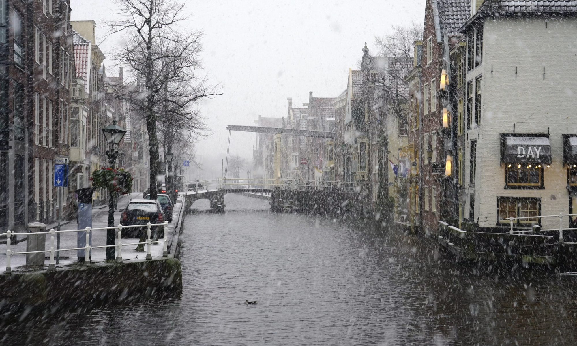 Alkmaar voor het eerst onder een winterdeken (VIDEO)