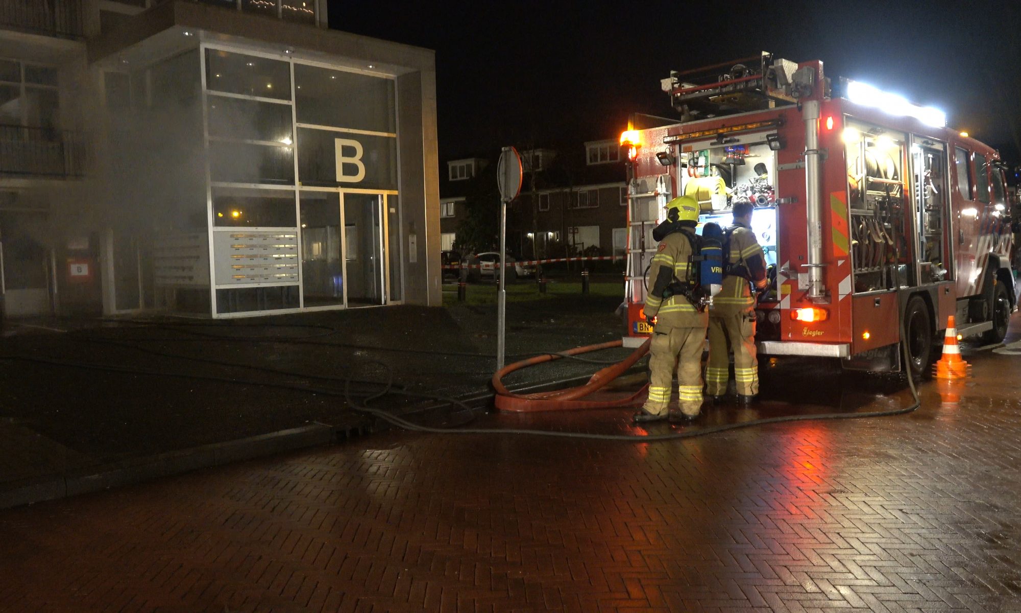 Brand in kelderbox veroorzaakt flinke rook in Melis Stokelaan Alkmaar