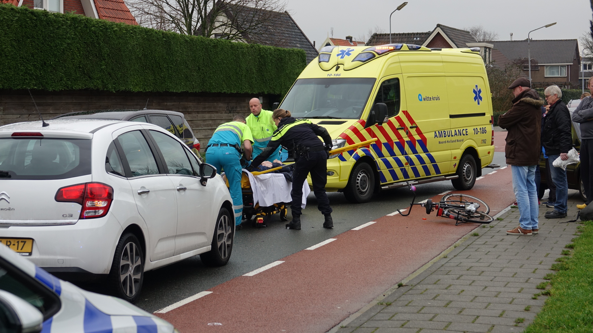 Fietser raakt gewond na 'slingeractie' op Kruissloot in Sint Pancras