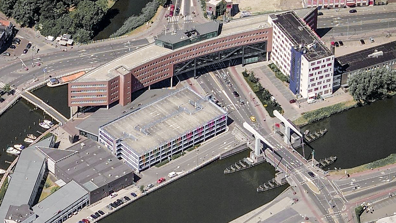 Plaatsen lift parkeergarage Kanaalschiereiland in Alkmaar kost ruim half miljoen
