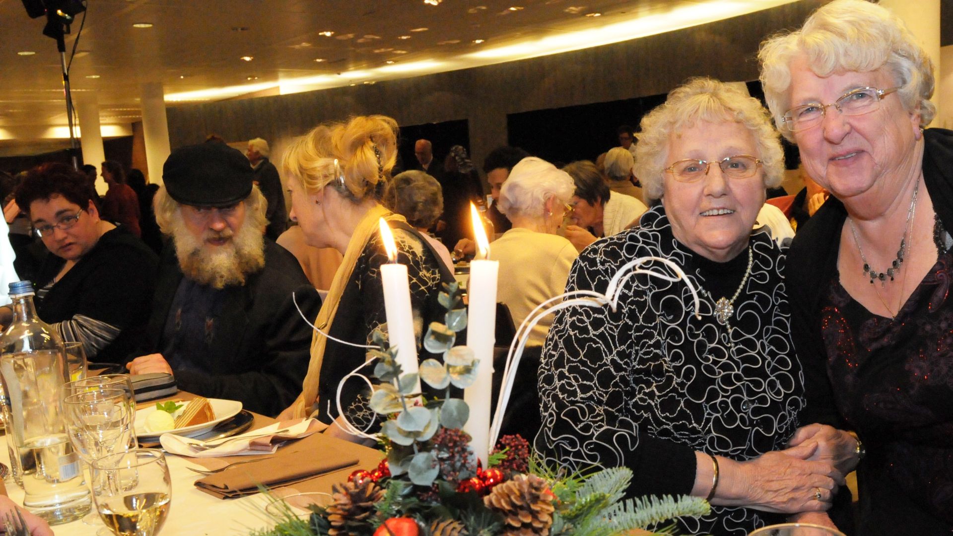 Resto VanHarte organiseert kerstlunch