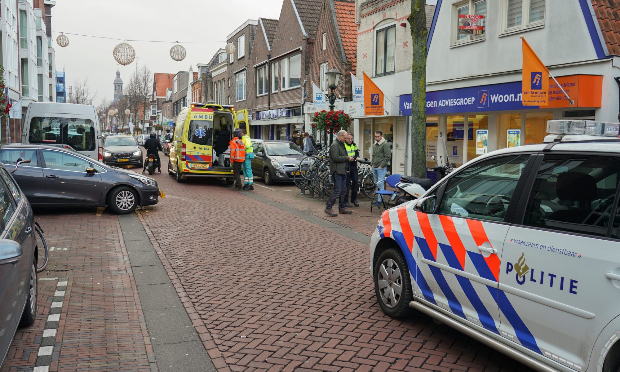 Snorfietser raakt gewond op Laat in Alkmaar