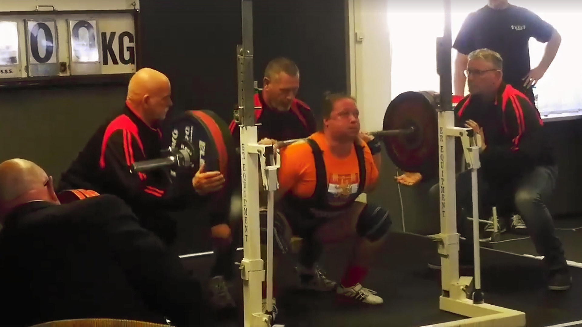 Brenda van der Meulen wint NK powerliften bij dames en masters 40+