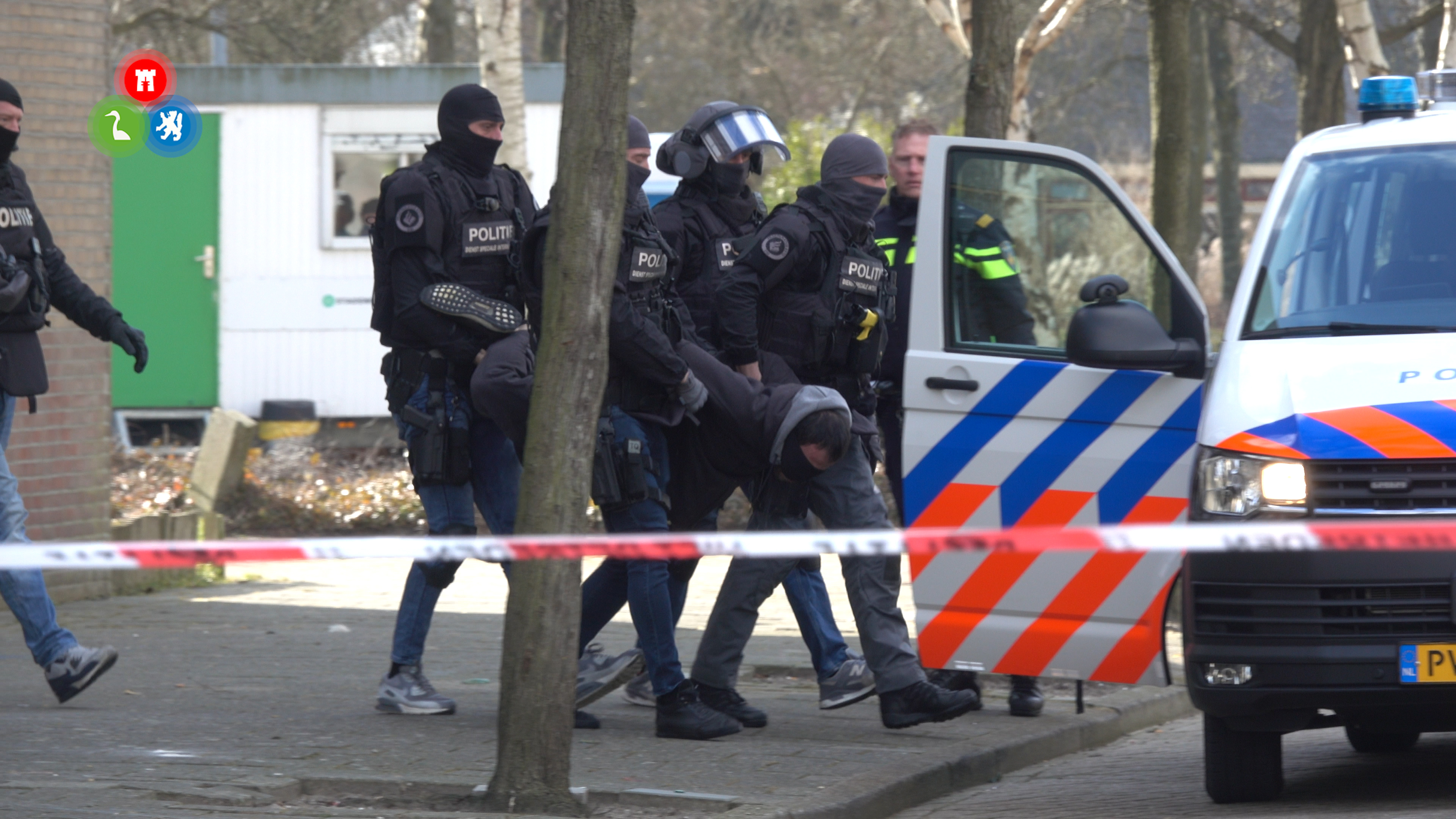 Arrestatieteam moet ingrijpen bij 'verwarde man' situatie in Daalmeer Alkmaar (VIDEO)