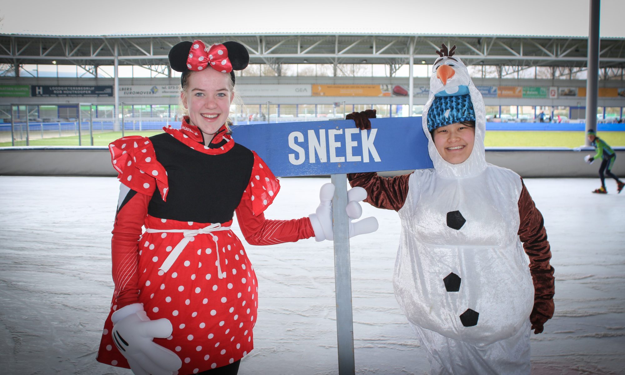 Schaatsjeugd rondt schaatsseizoen af met feestelijke Elf Stedentocht