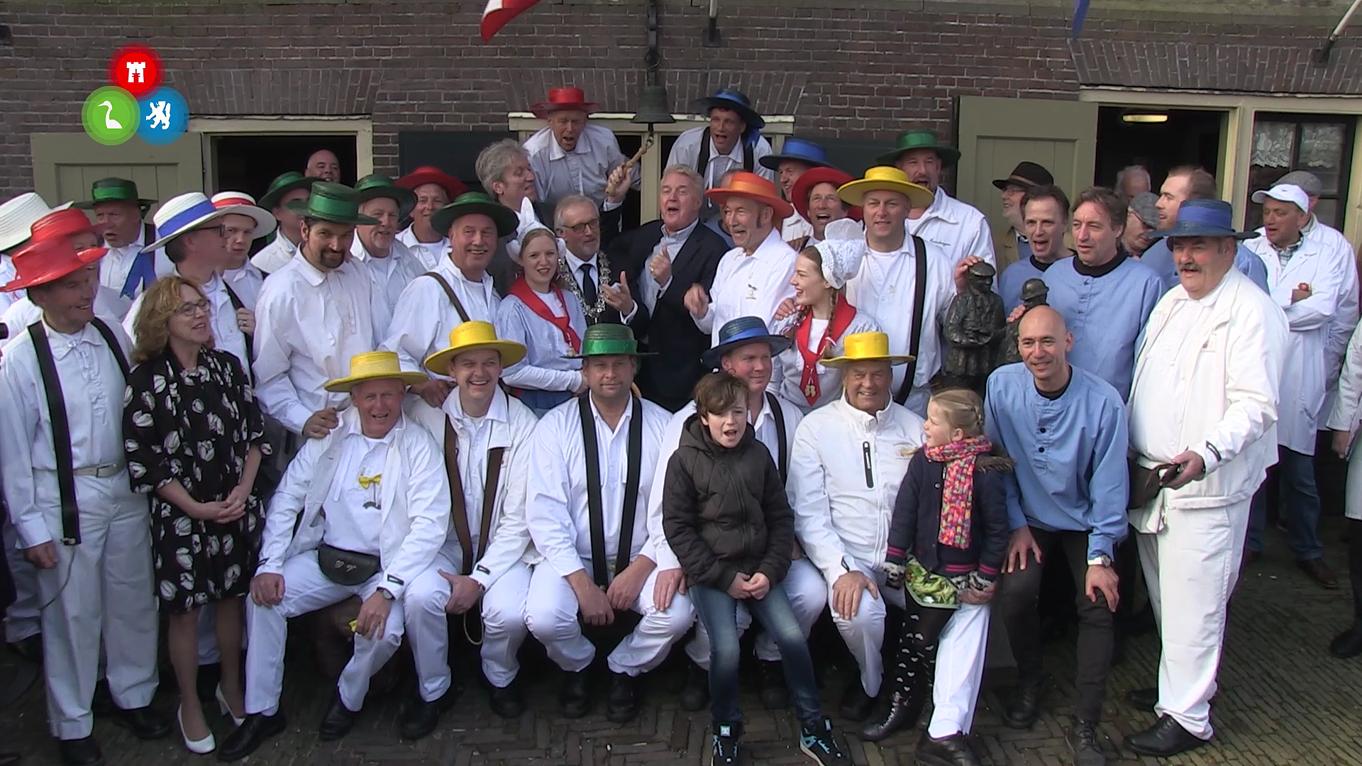 André van Duin luidt 425e kaasmarktseizoen in (VIDEO)