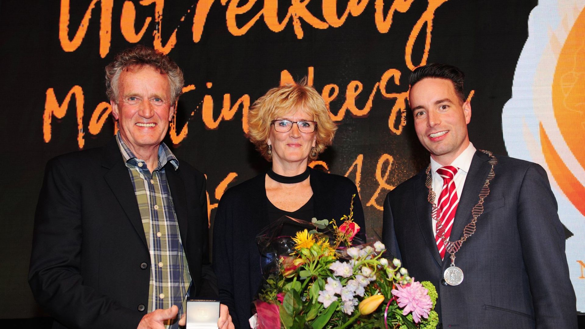 Twee Langedijkers in het zonnetje gezet op gemeentehuis