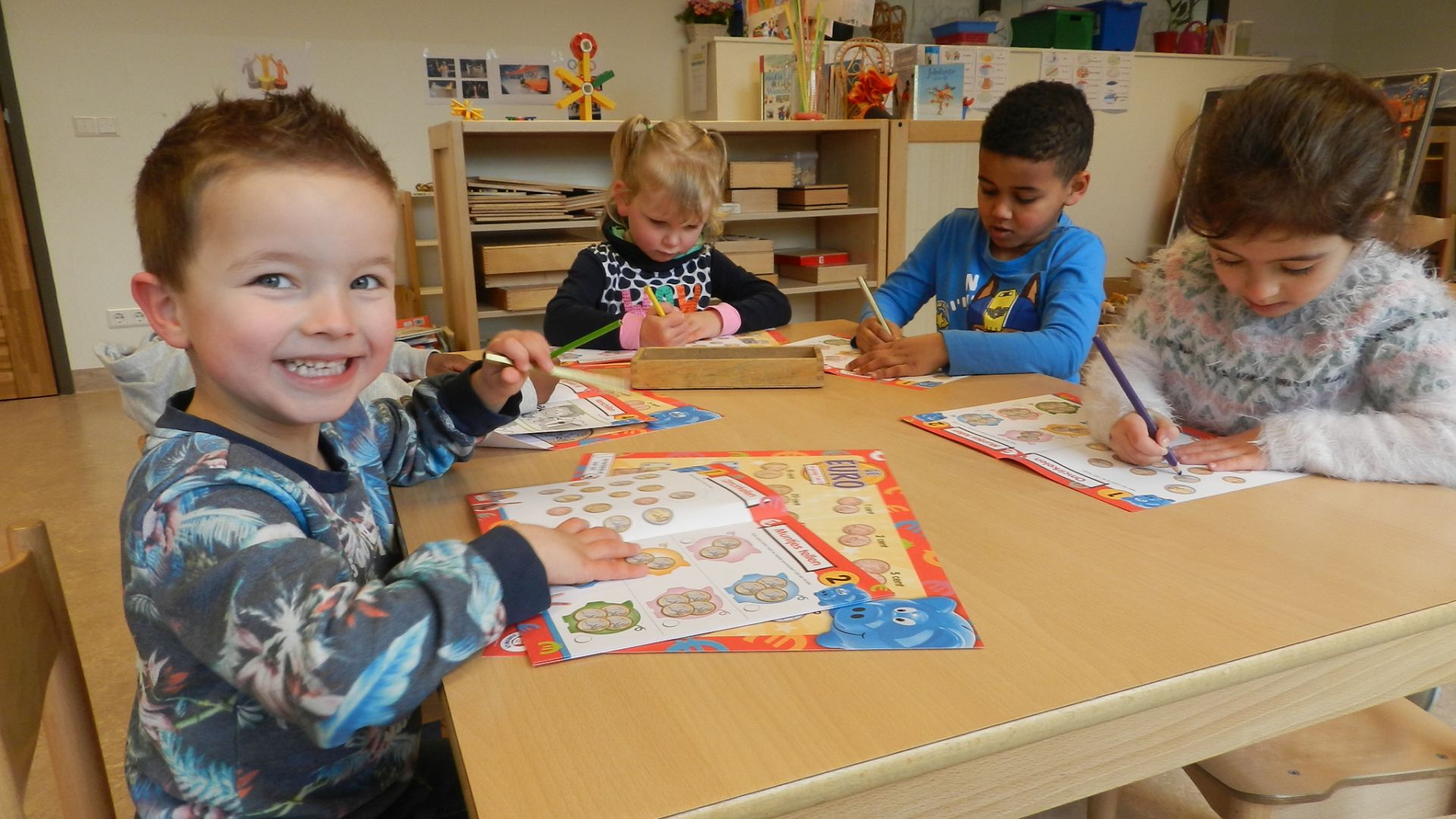 Week van het geld op DURV! school Amstelstraat in Oudorp