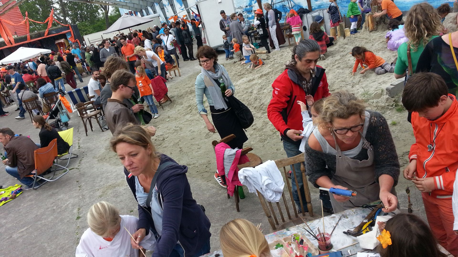 Een buitengewone koningsdag bij HAL25 met muziek en hapjes