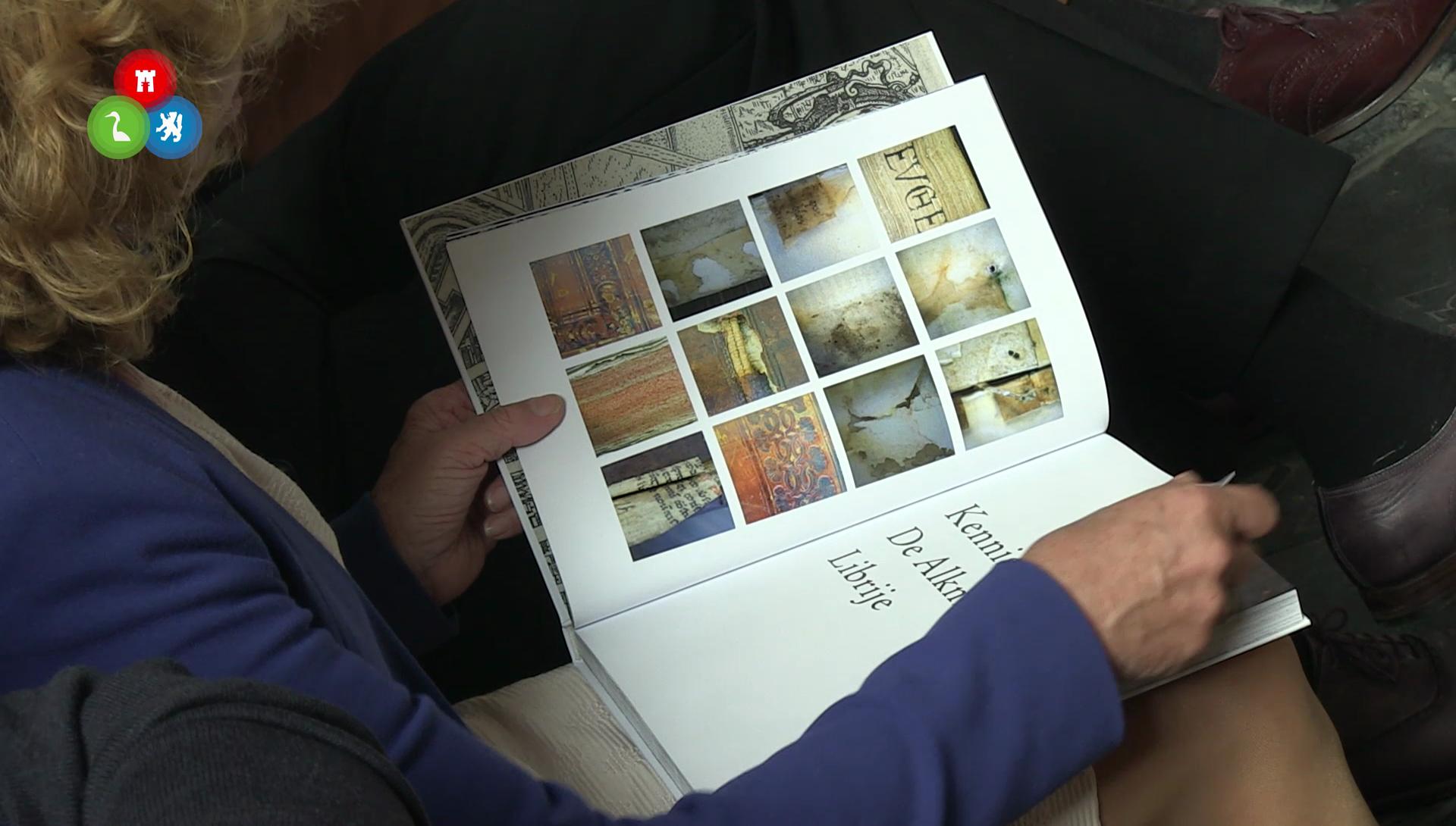 Bijzonder boek over librije van Grote Kerk gepresenteerd tijdens opening nieuwe museumwinkel