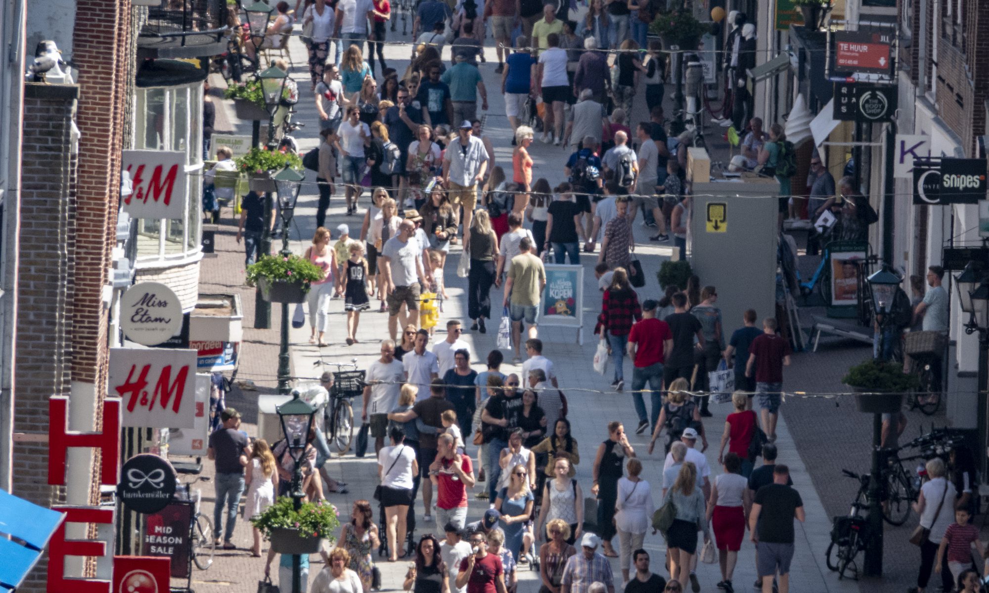 Verschillende ideeën in Alkmaarse politiek om koopavond te redden