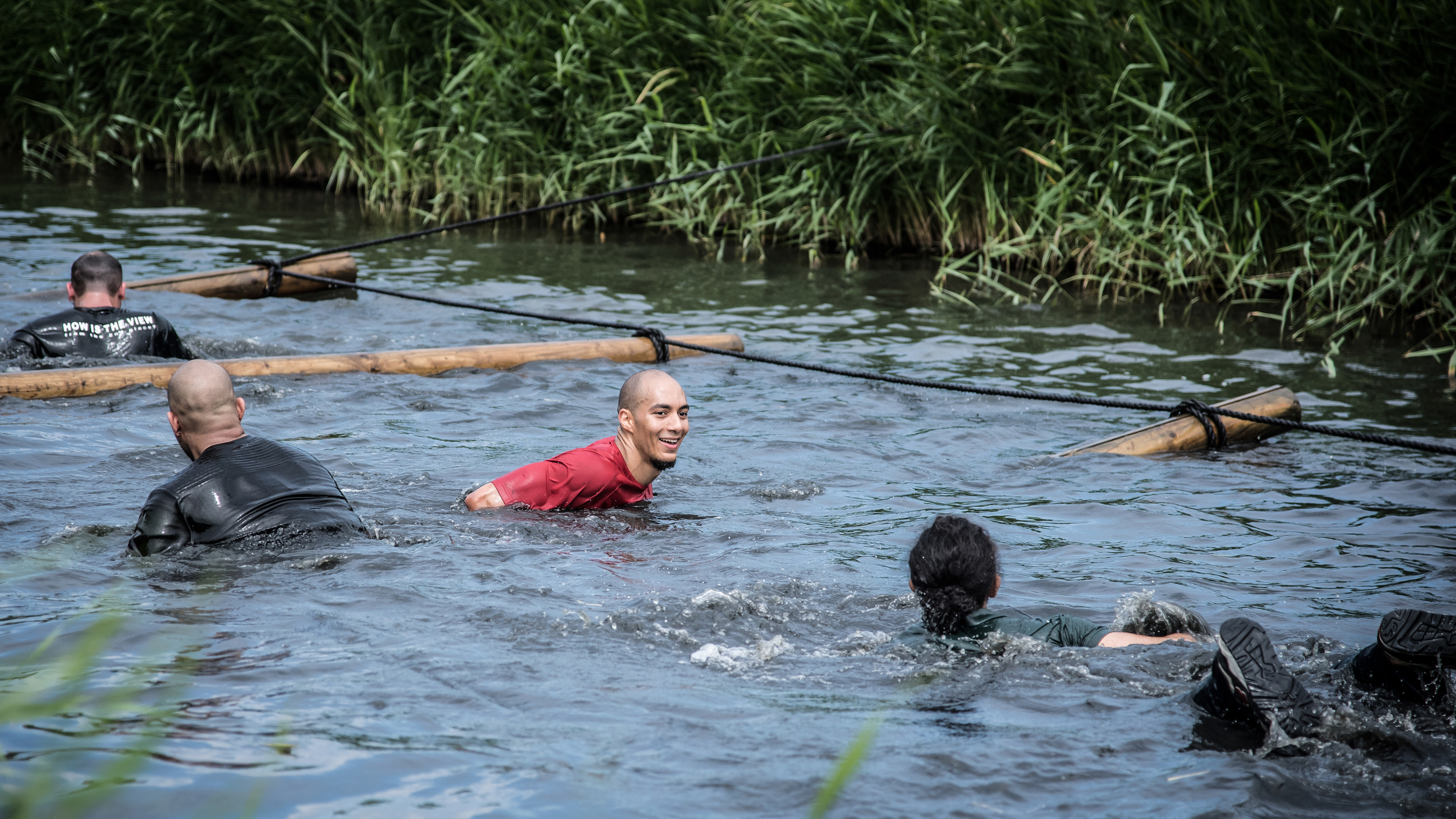 Ron Vlaar en Nadine Broersen helpen bij Obstacle Run Heerhugowaard 🗓