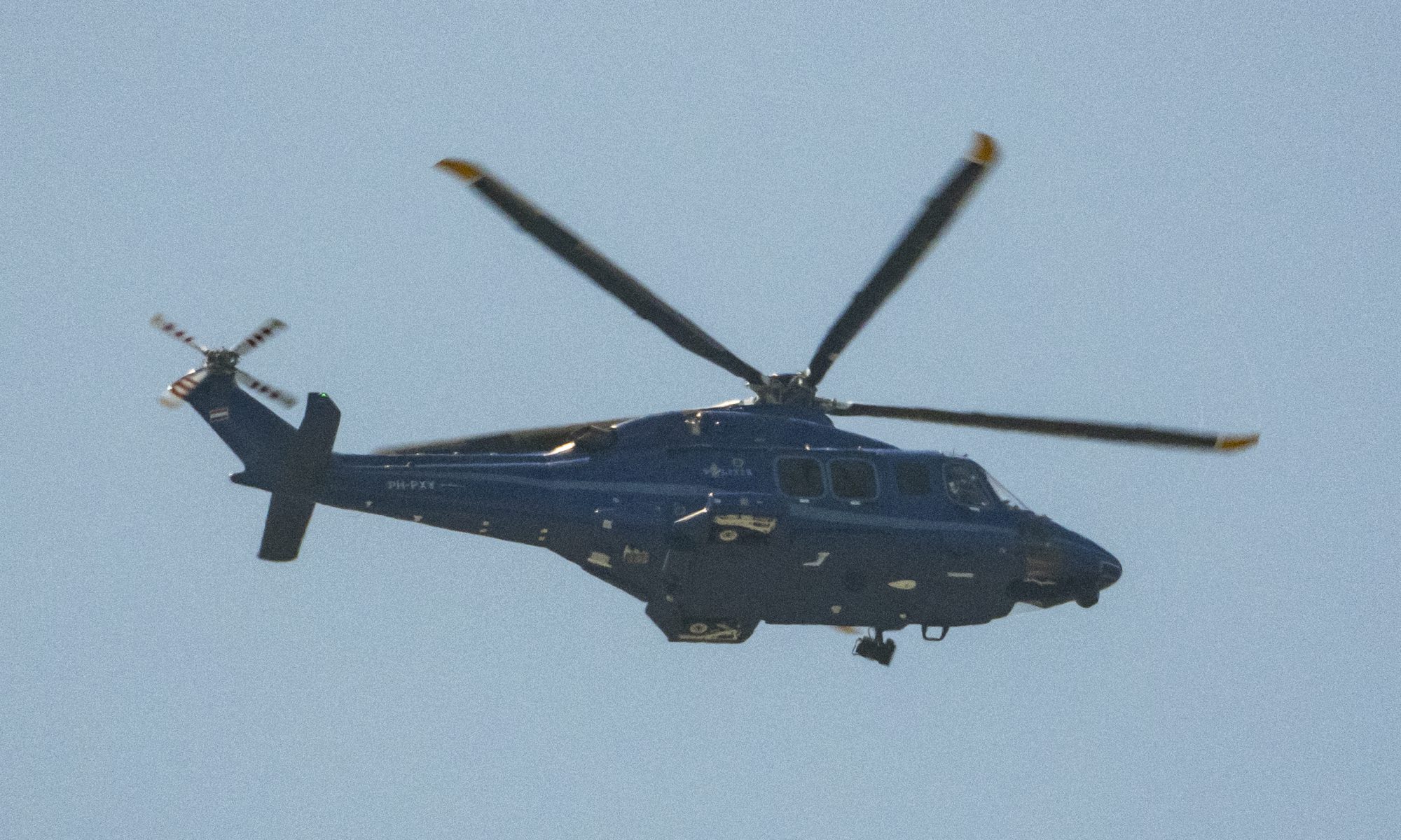 Hennepkwekerij in Heerhugowaard ontdekt vanuit politiehelikopter