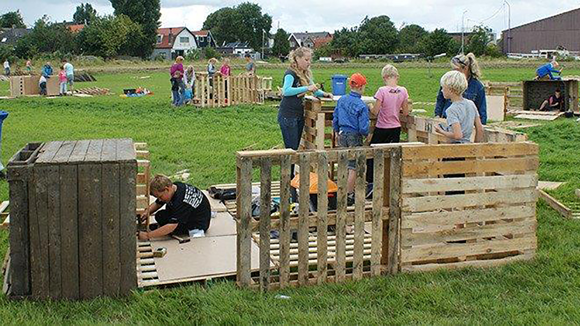 Bouwdorp Oudkarspel zoekt vrijwilligers