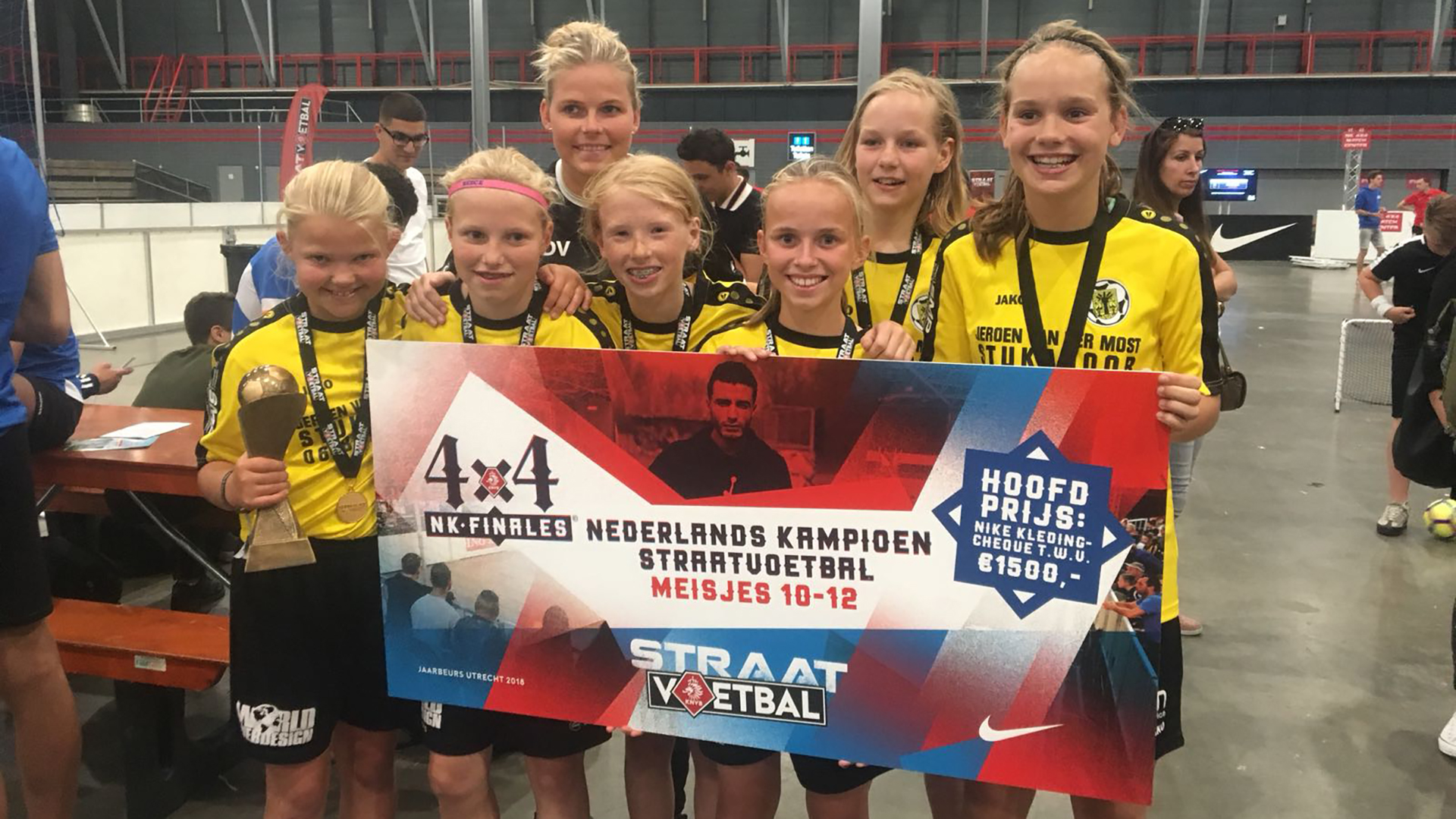 Zaalvoetbalteam Reiger Boys MO11 Nederlands kampioen straatvoetbal