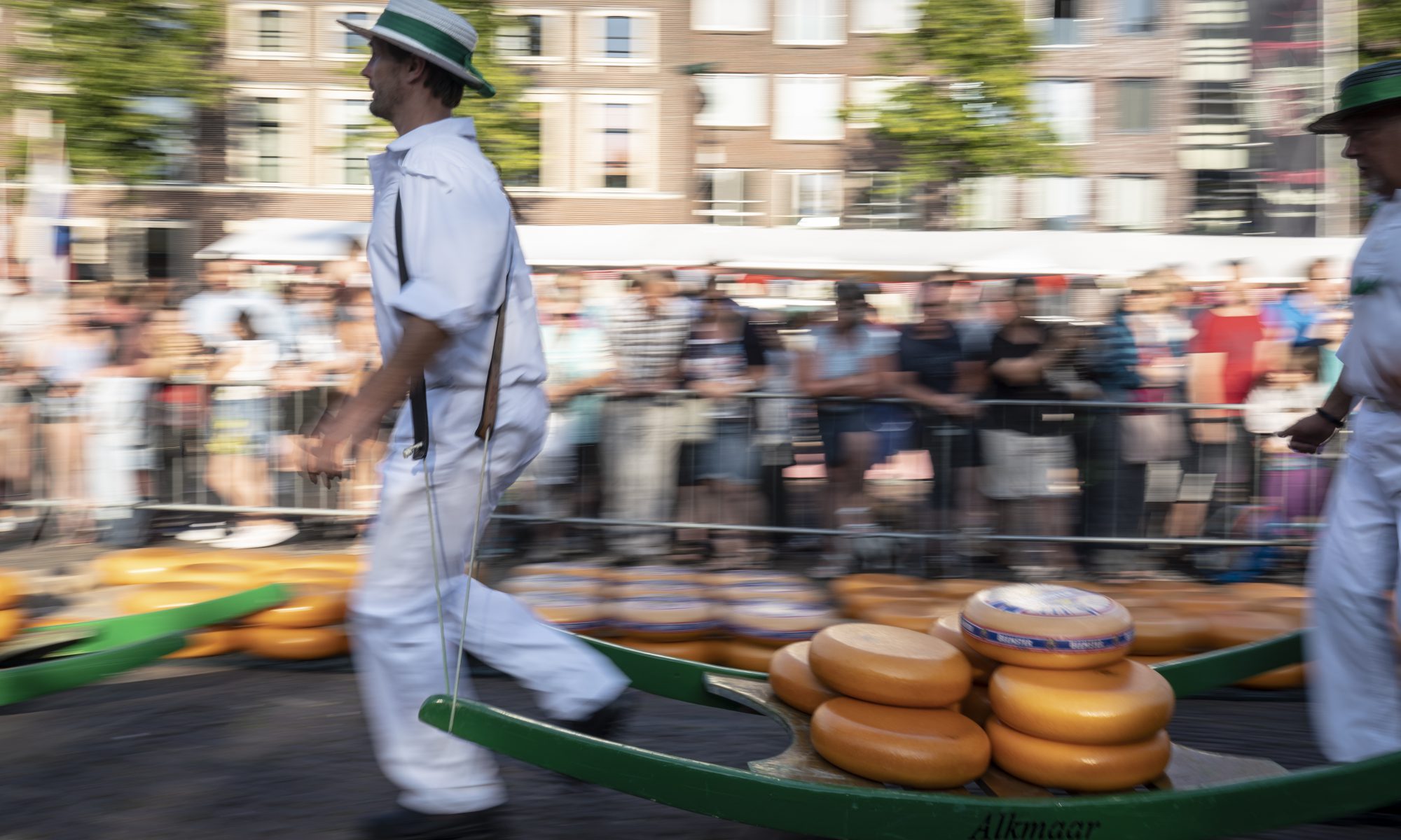 Geen verkeer meer in omgeving Waagplein tijdens avondkaasmarkten