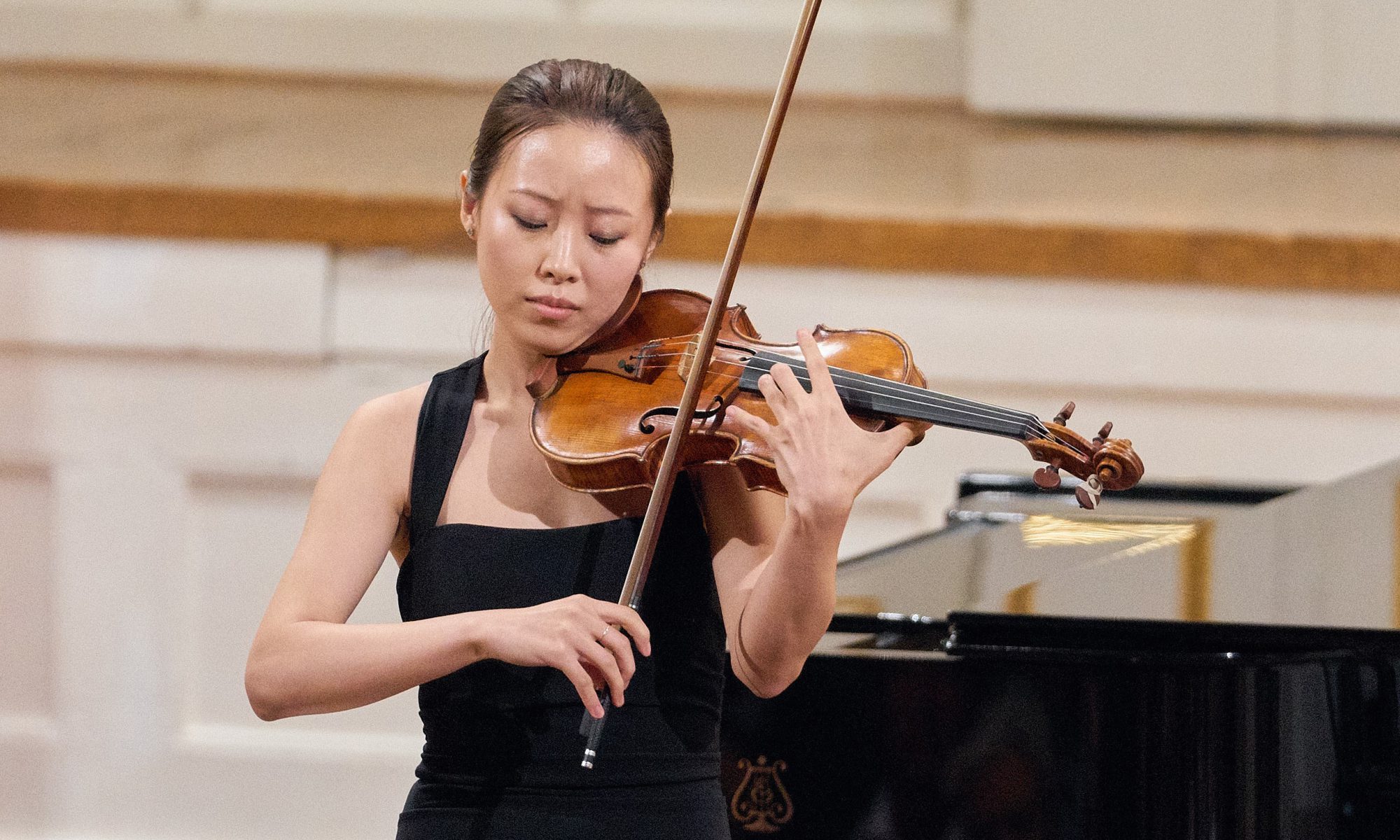 Elly Suh geeft mini-concert in Bibliotheek Kennemerwaard Alkmaar Centrum