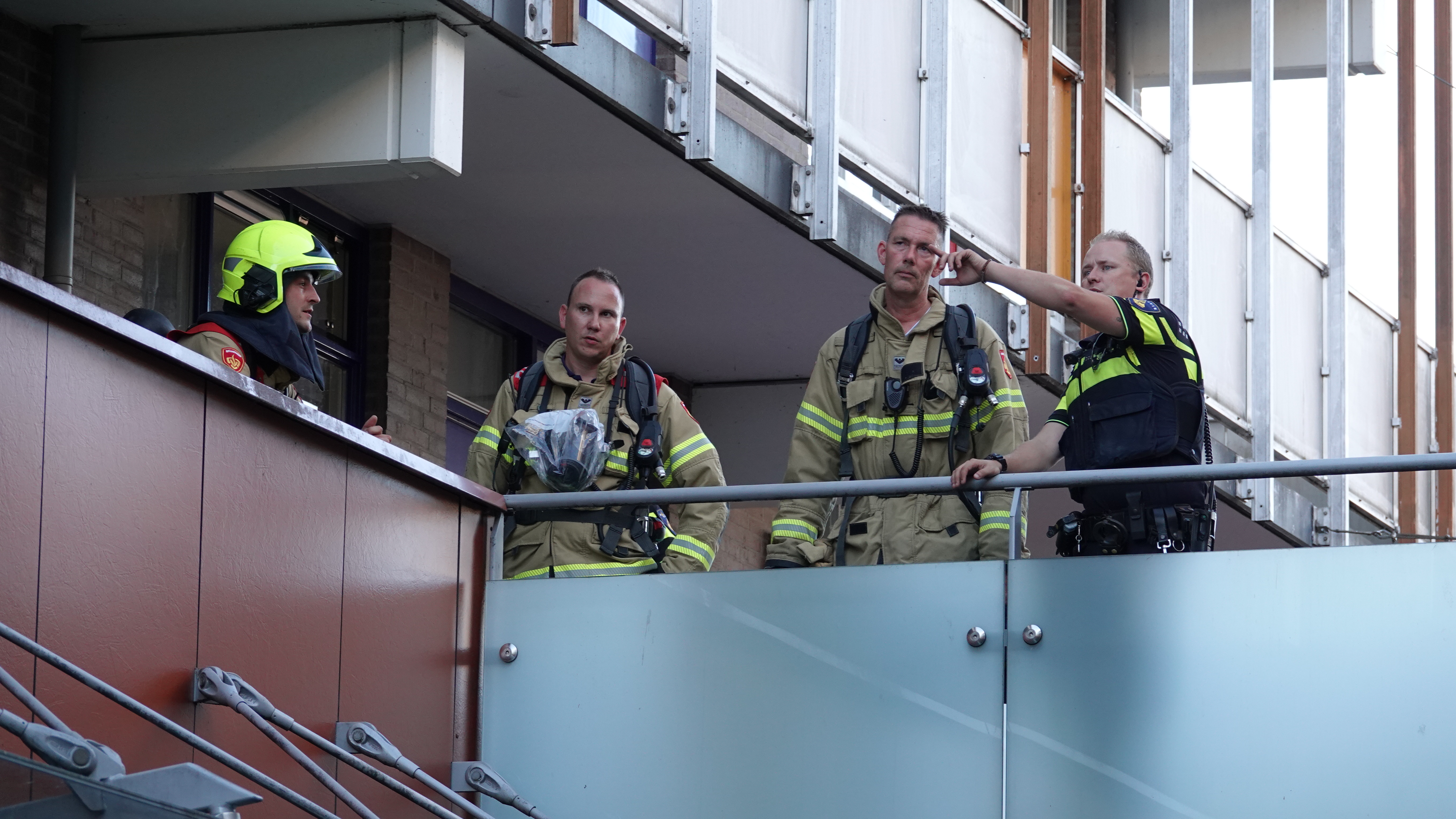 Na wateroverlast ook brand in hennepwoning boven Deen
