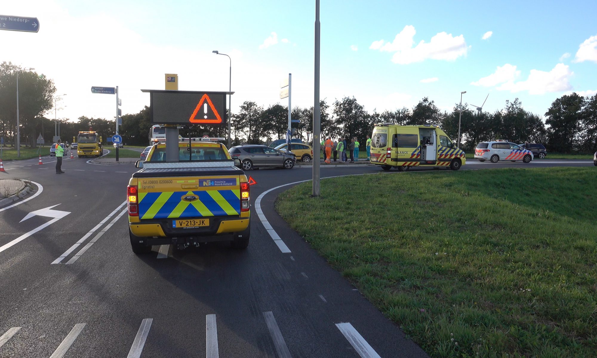 Veel blikschade op N242 na voorrangsfout