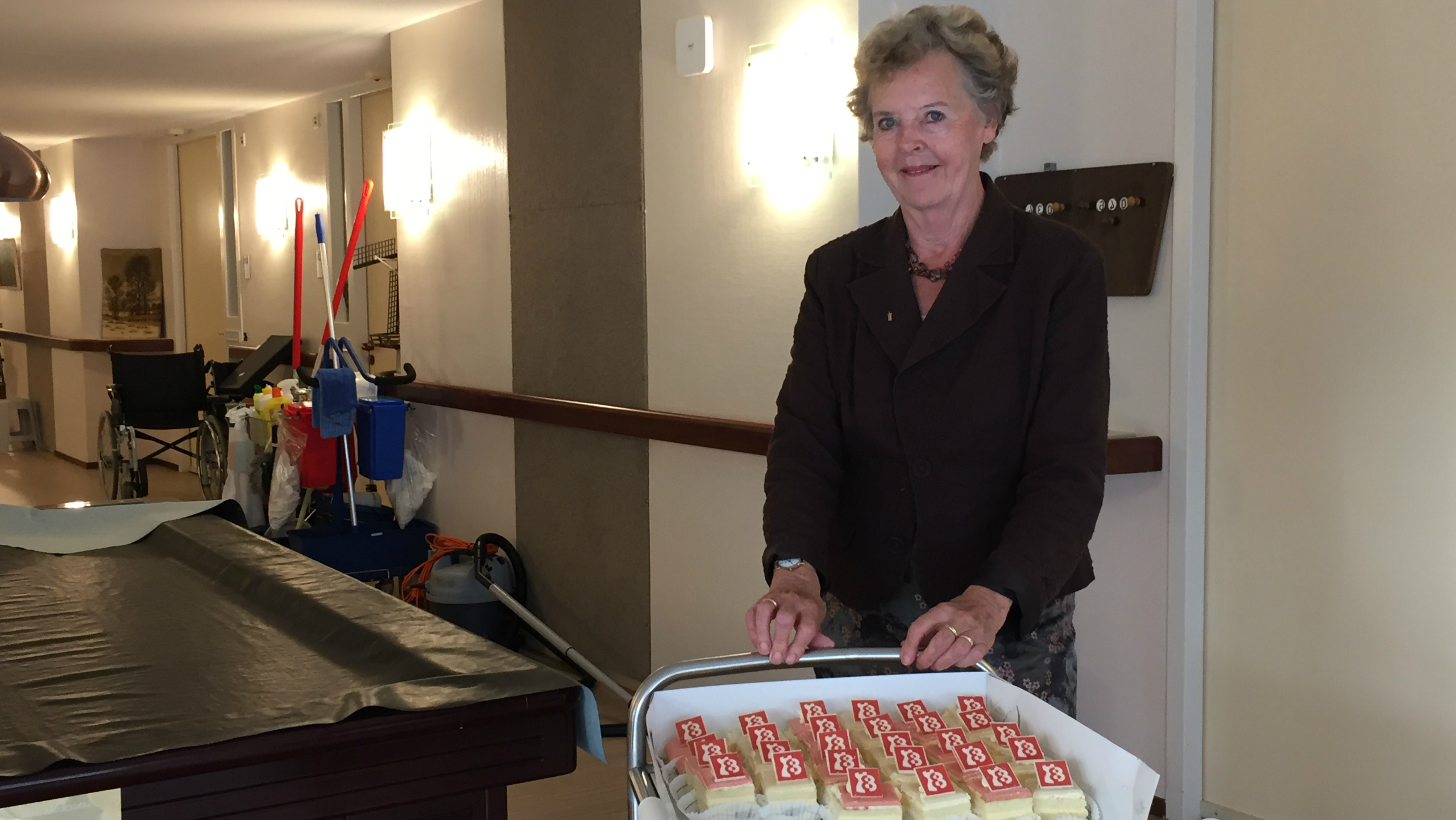 Gebakjes in verzorgingshuizen: Alkmaars Ontzet wordt gevierd 1