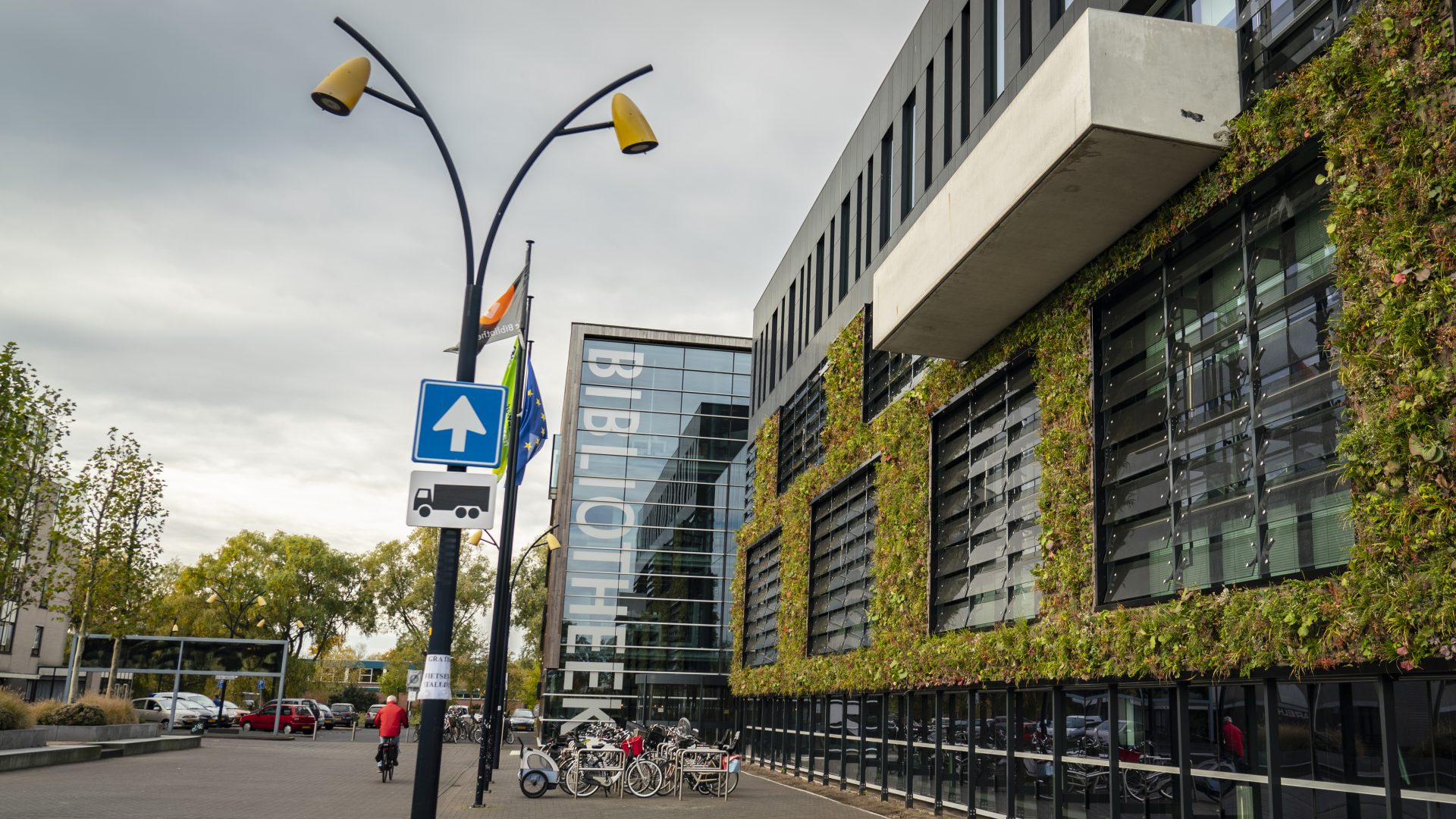 Waards college wil stopverbod op Omring op haal- en brengtijden Familieschool