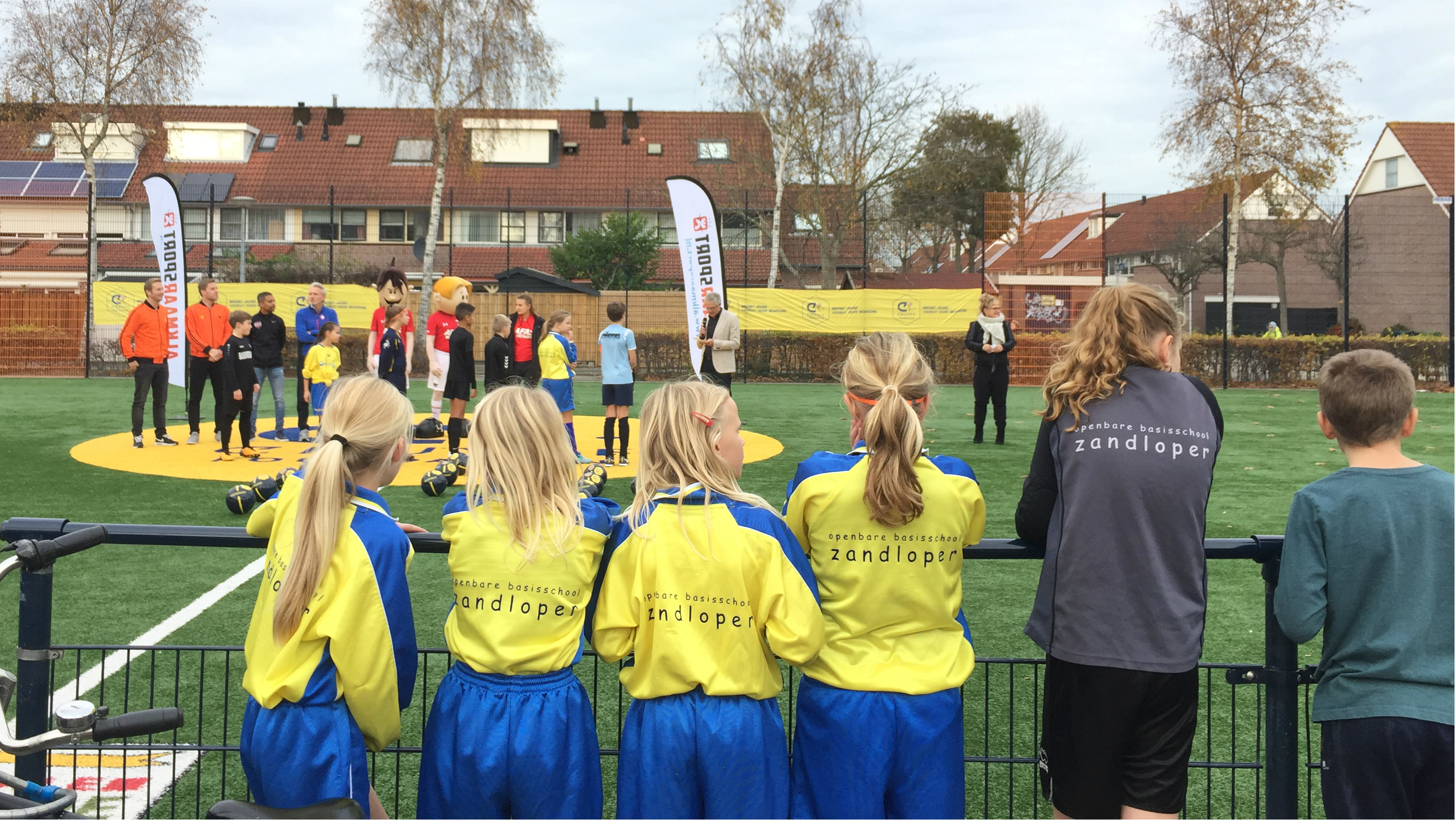 Feestelijke heropening Cruyff Court Daalmeer in Alkmaar