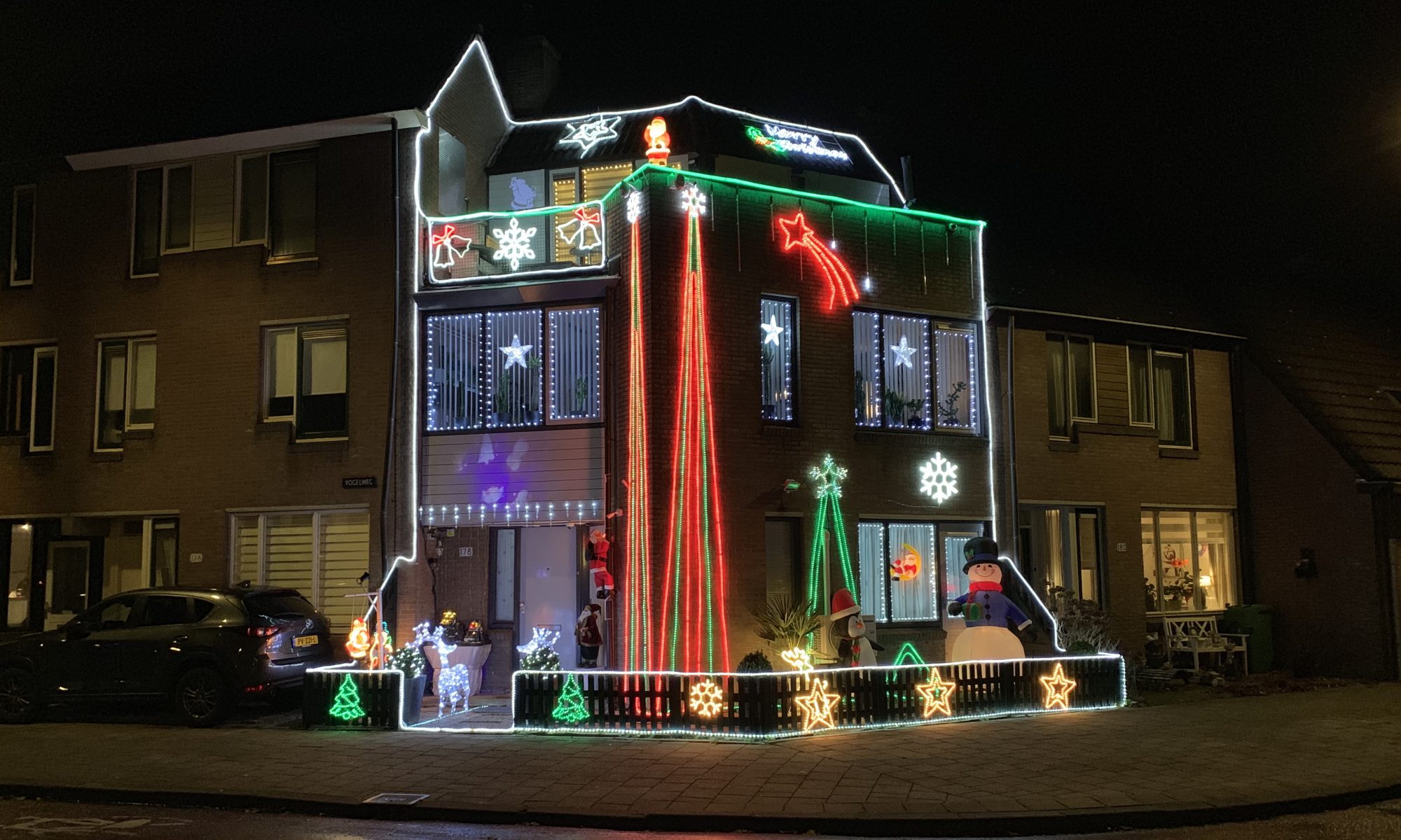 Horace en Eva nemen kerstverlichting net iets serieuzer