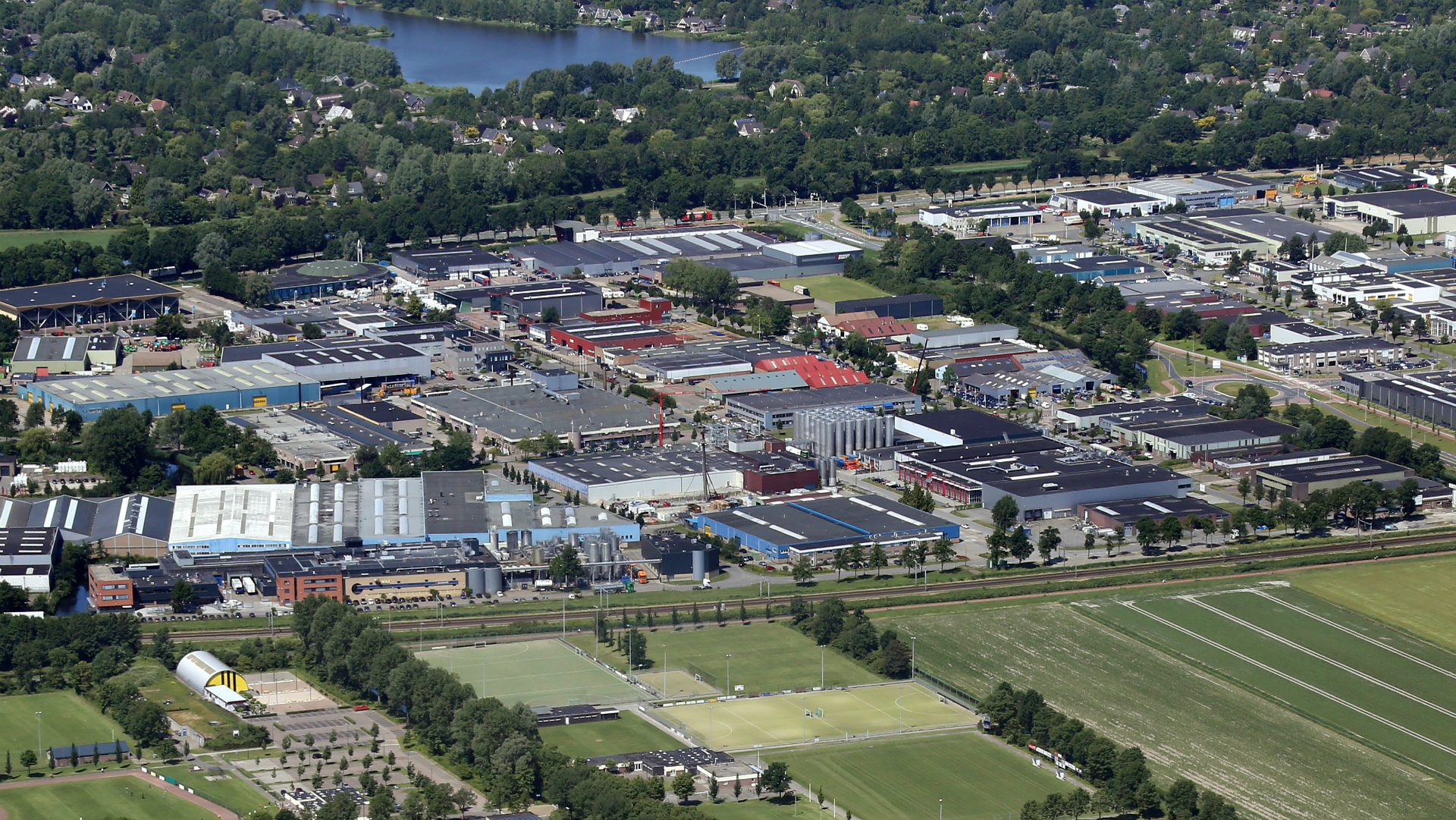 Gemeenten in de regio Alkmaar en HVC bieden ondernemers mogelijkheid tot collectief plaatsen van zonnepanelen