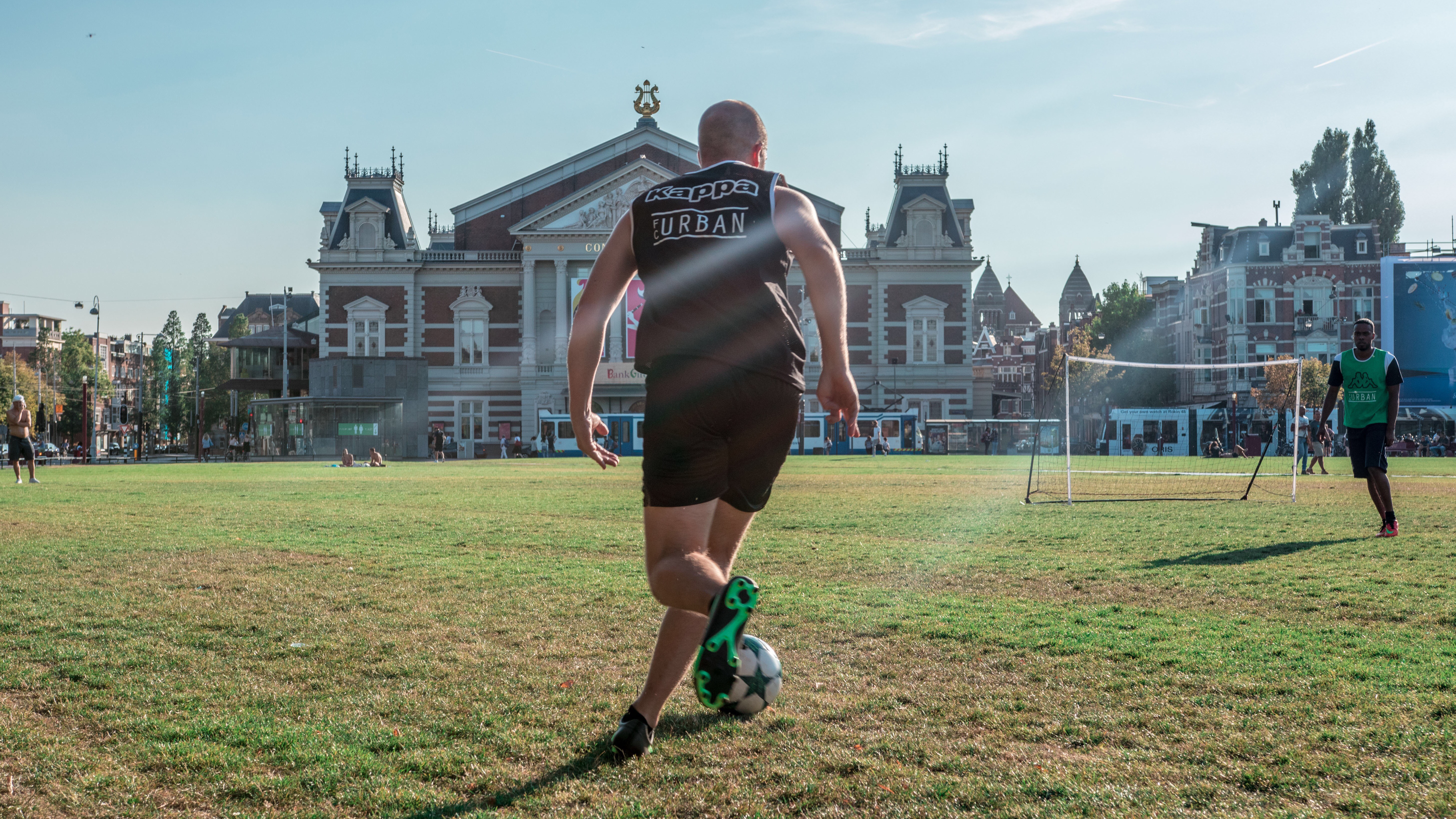 Nieuwe voetbalclub FC Urban trapt af in Alkmaar