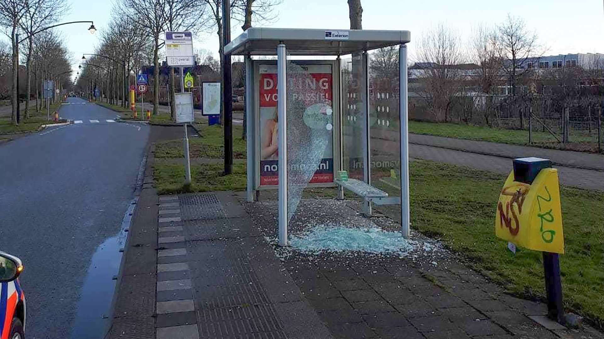 Vandalen bushokje Middenweg gepakt na snelle actie getuige