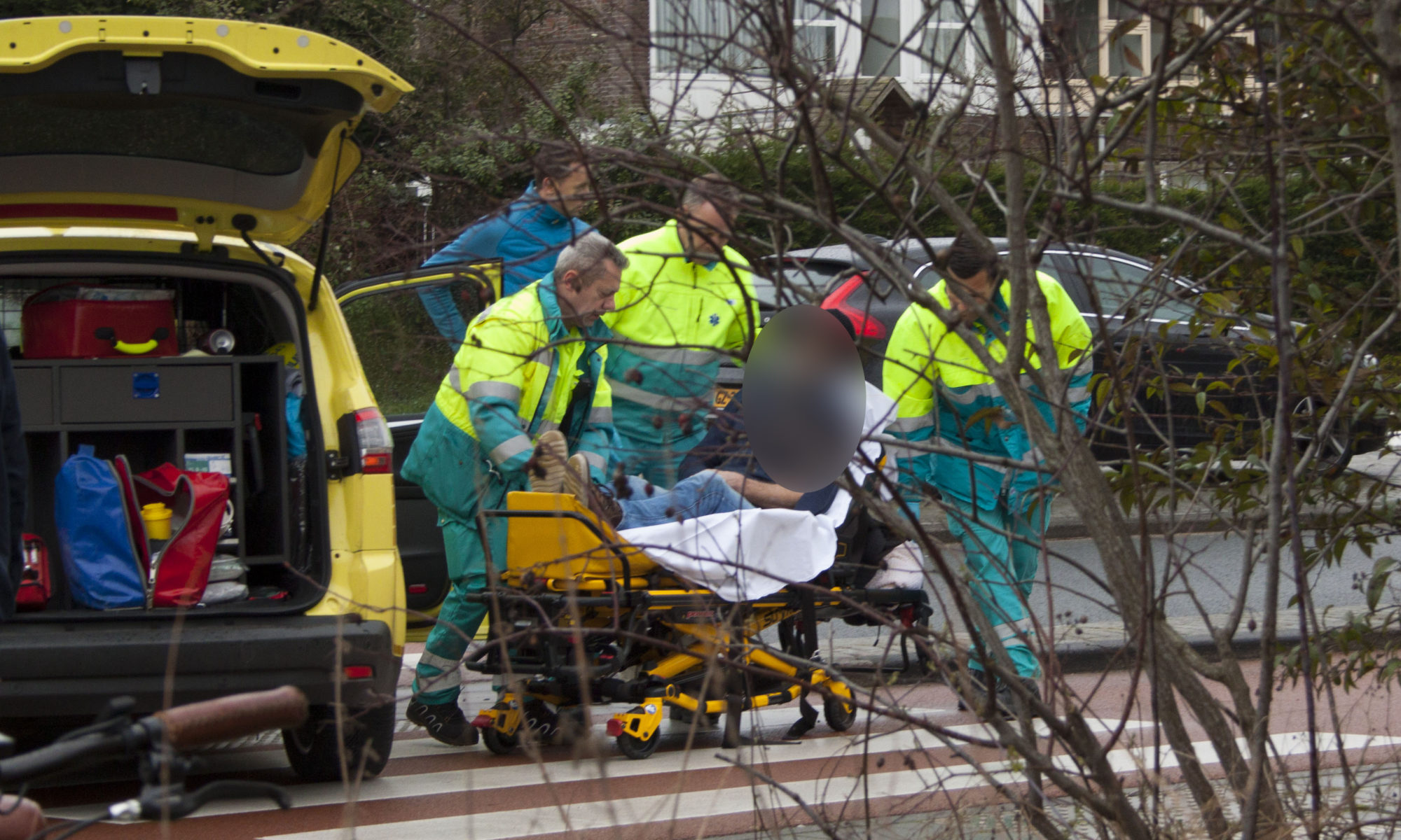 Fietser gewond bij aanrijding op rotonde Westtangent - Icaruslaan