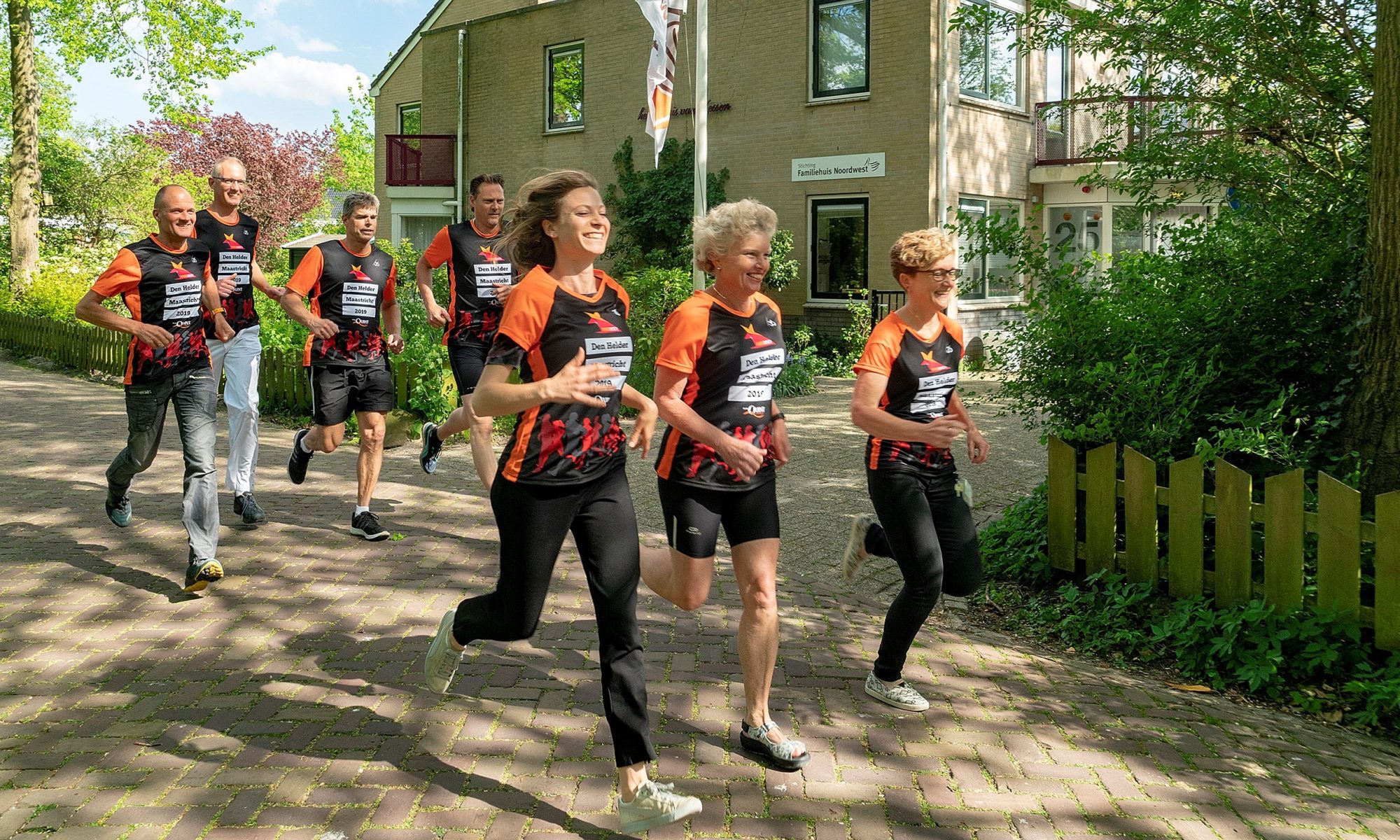 Medewerkers Noordwest Ziekenhuisgroep doen mee aan langste estafetteloop van Nederland