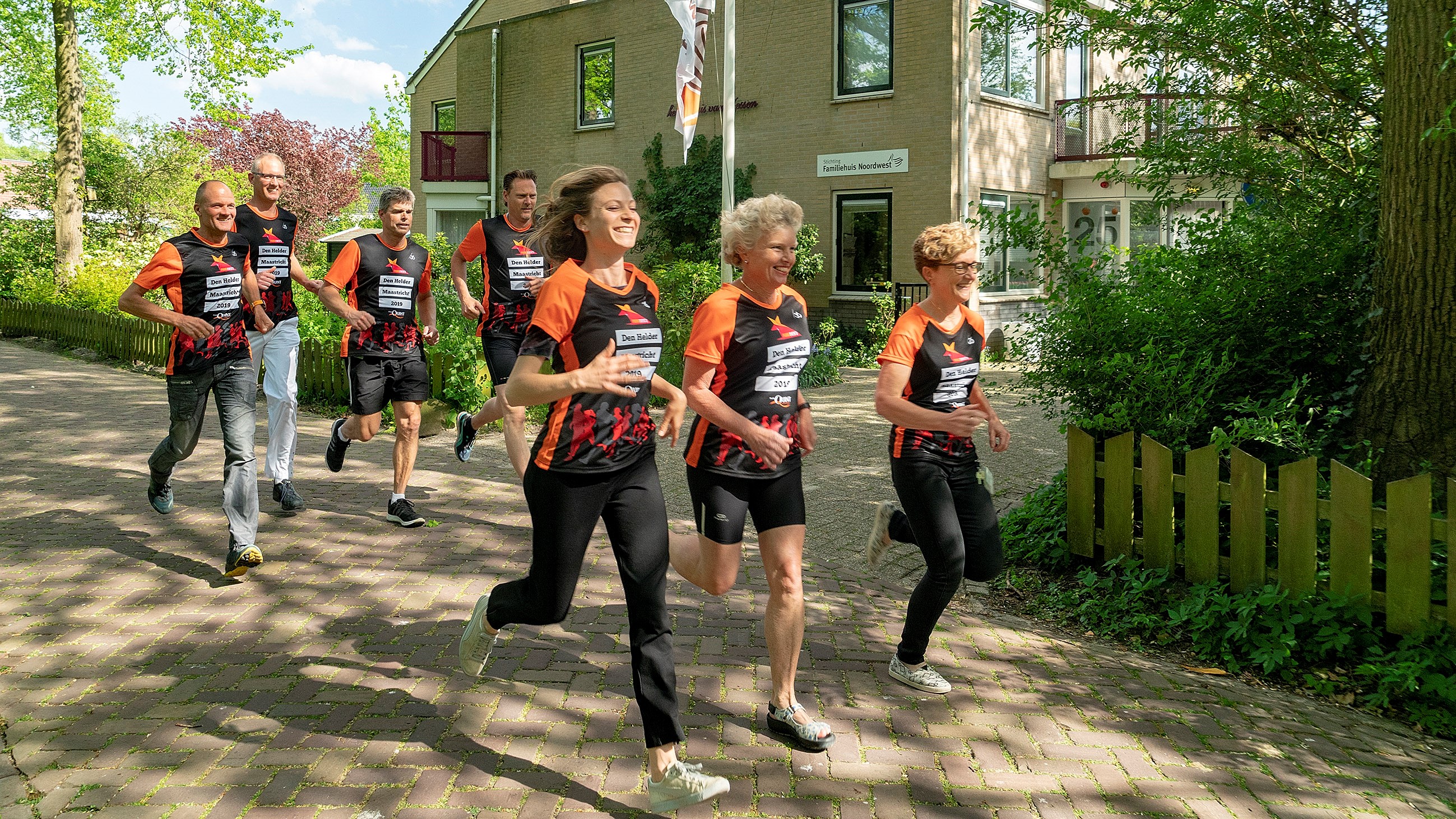Medewerkers Noordwest Ziekenhuisgroep doen mee aan langste estafetteloop van Nederland 🗓