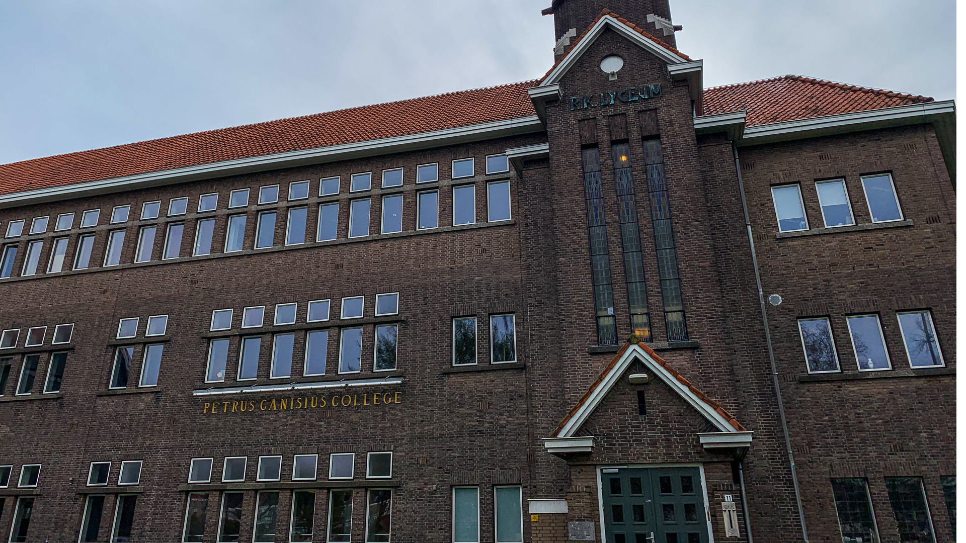 Onderbouw PCC Lyceum organiseert markt voor Stichting KiKa