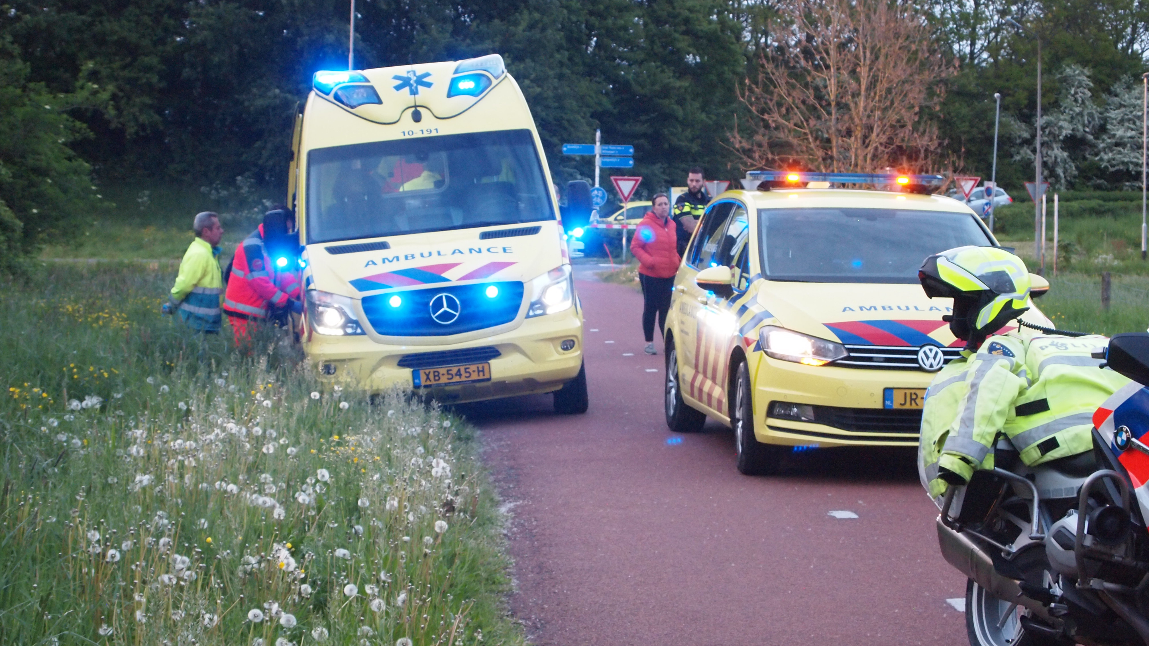 Traumaheli landt voor onwel geworden hardloper in Alkmaar-Noord