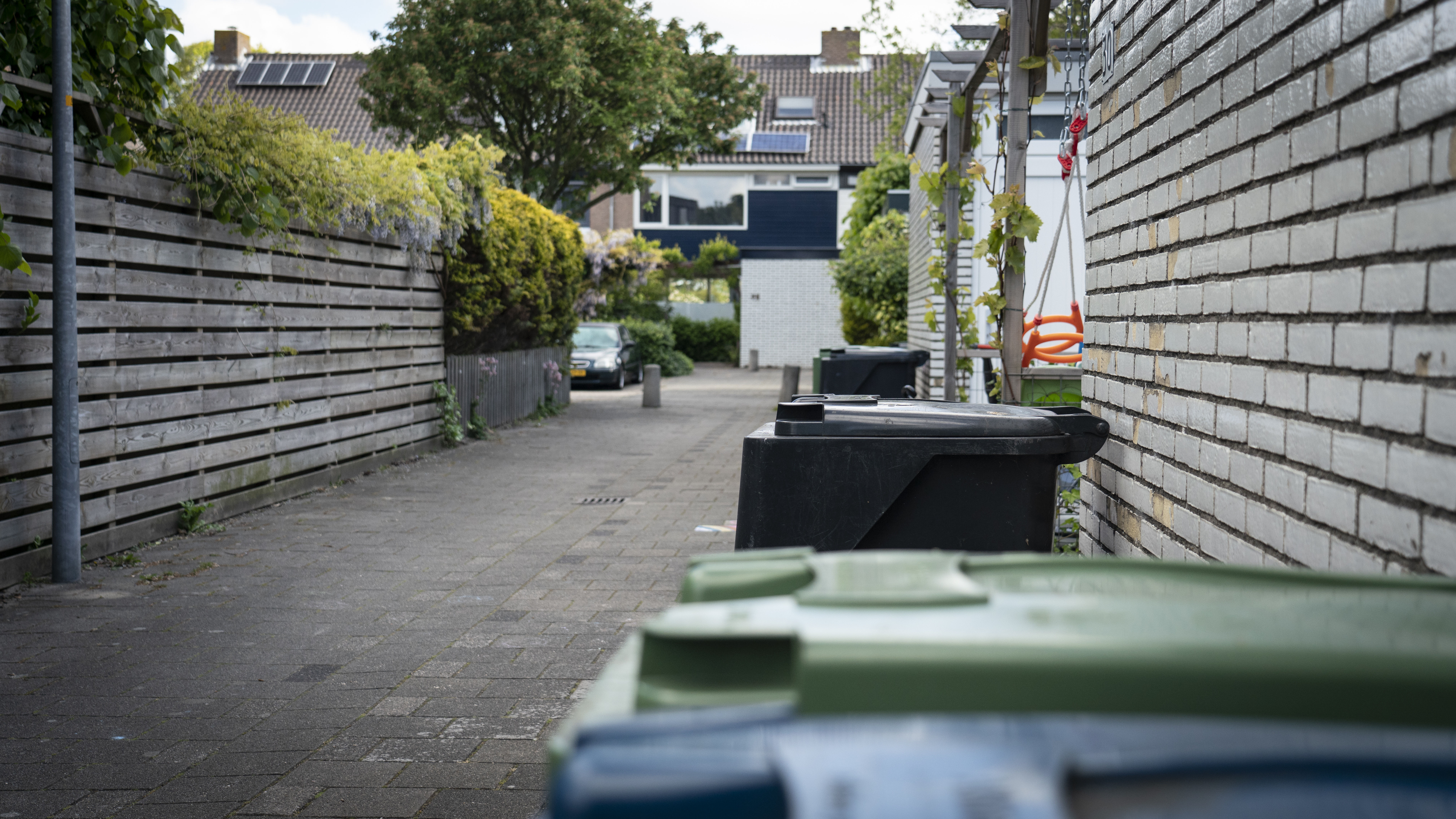 Bewoners Terrastraat moeten bakken in eigen tuin zetten na 'burenruzie'.