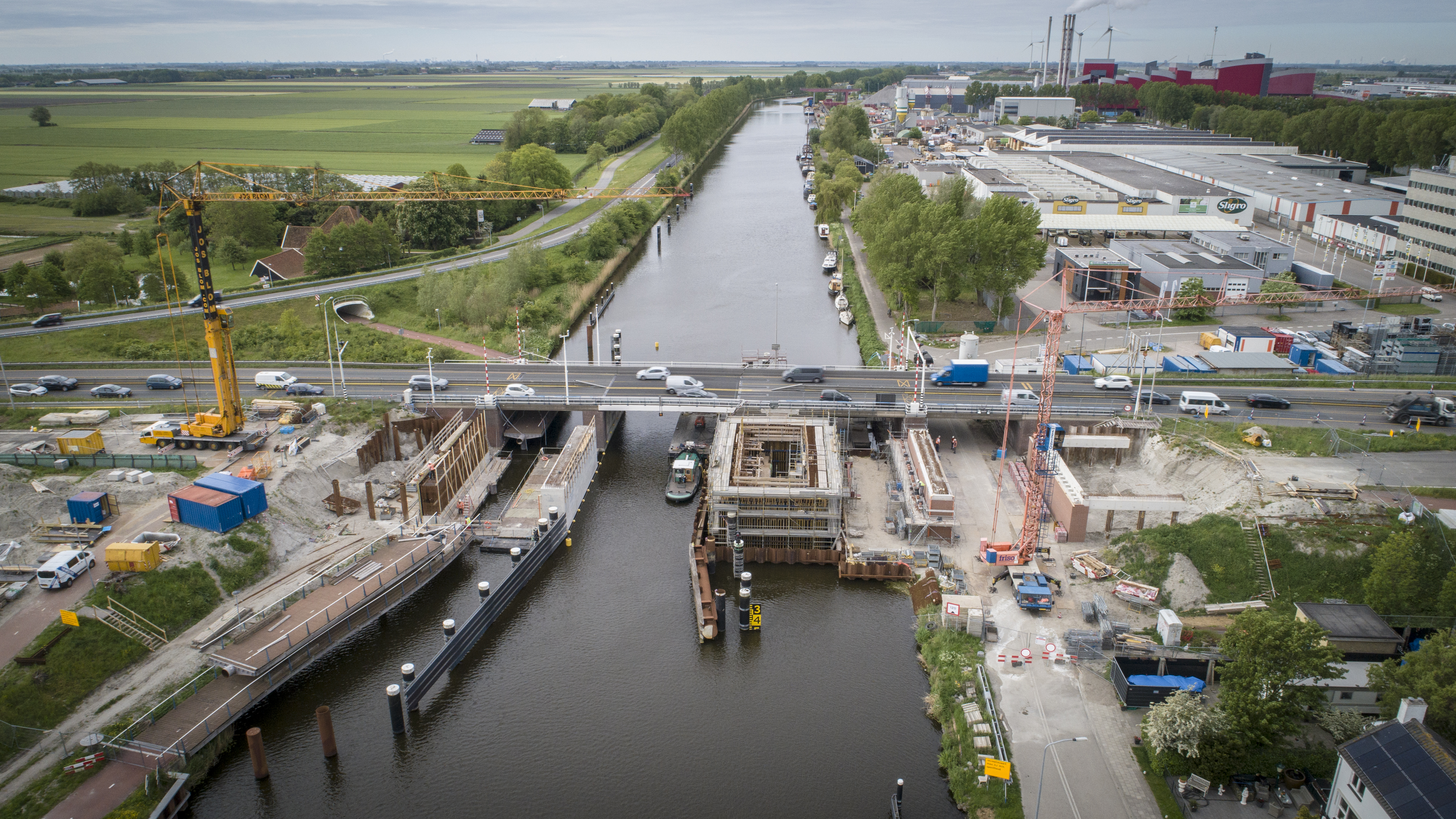 Van Zon over Leeghwaterbrug: "Als ik geen berekeningen heb kan ik ze ook niet goed- of afkeuren."