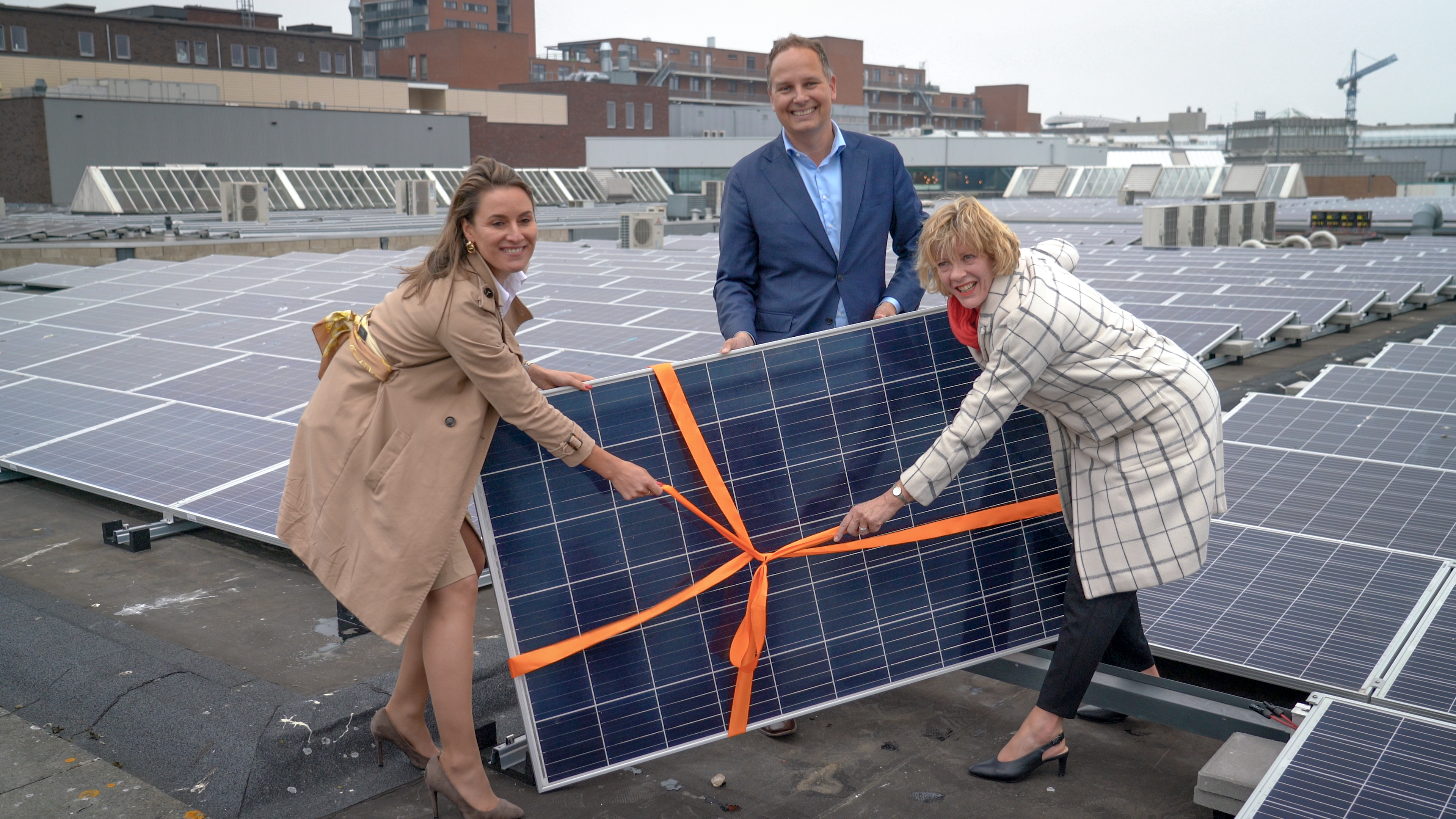 Zonnepanelen op Middenwaard vormen grootste 'single system' zonnedak Wereldhave