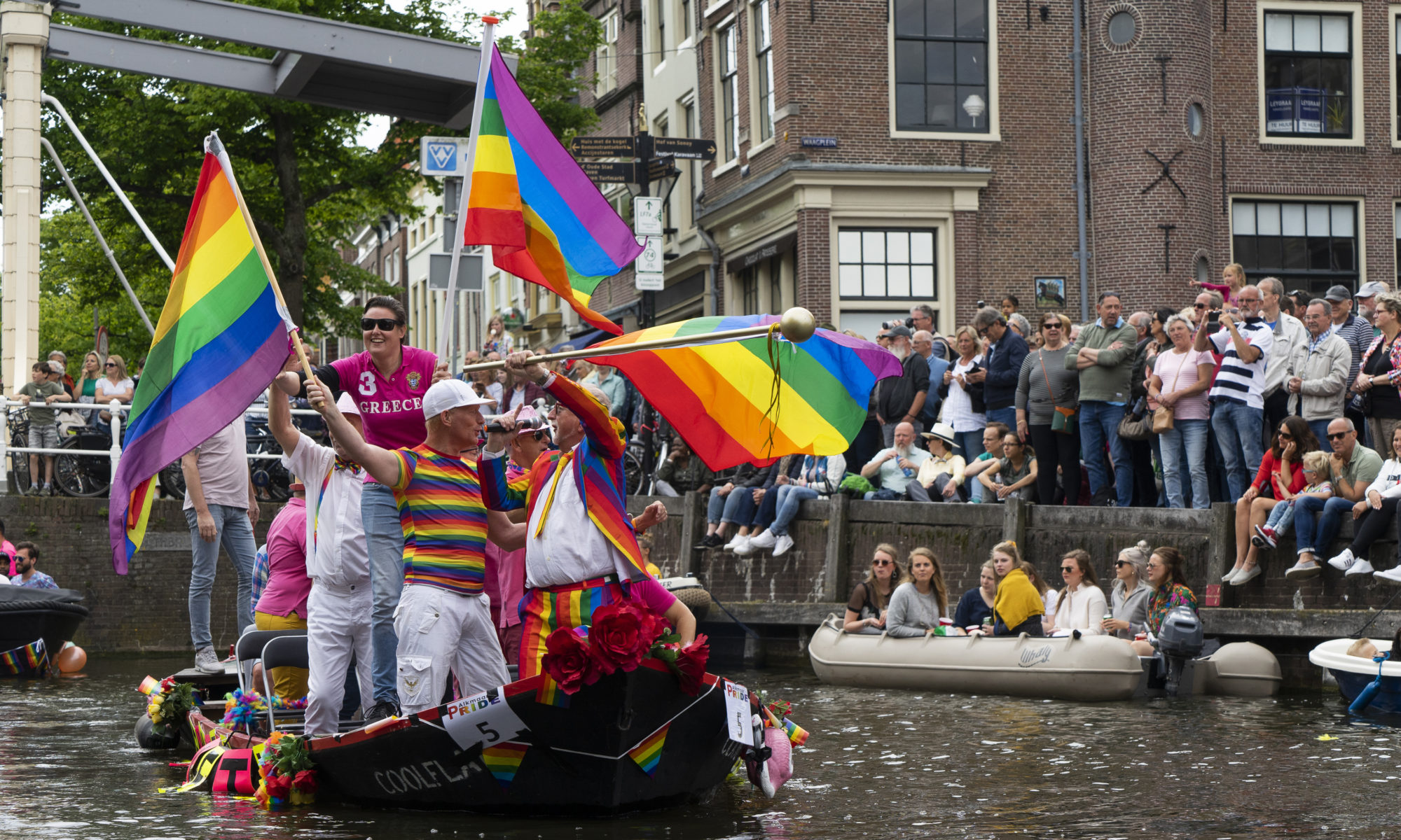 Grachtenparade Alkmaar Pride weer onder zomers zonnetje afgewerkt