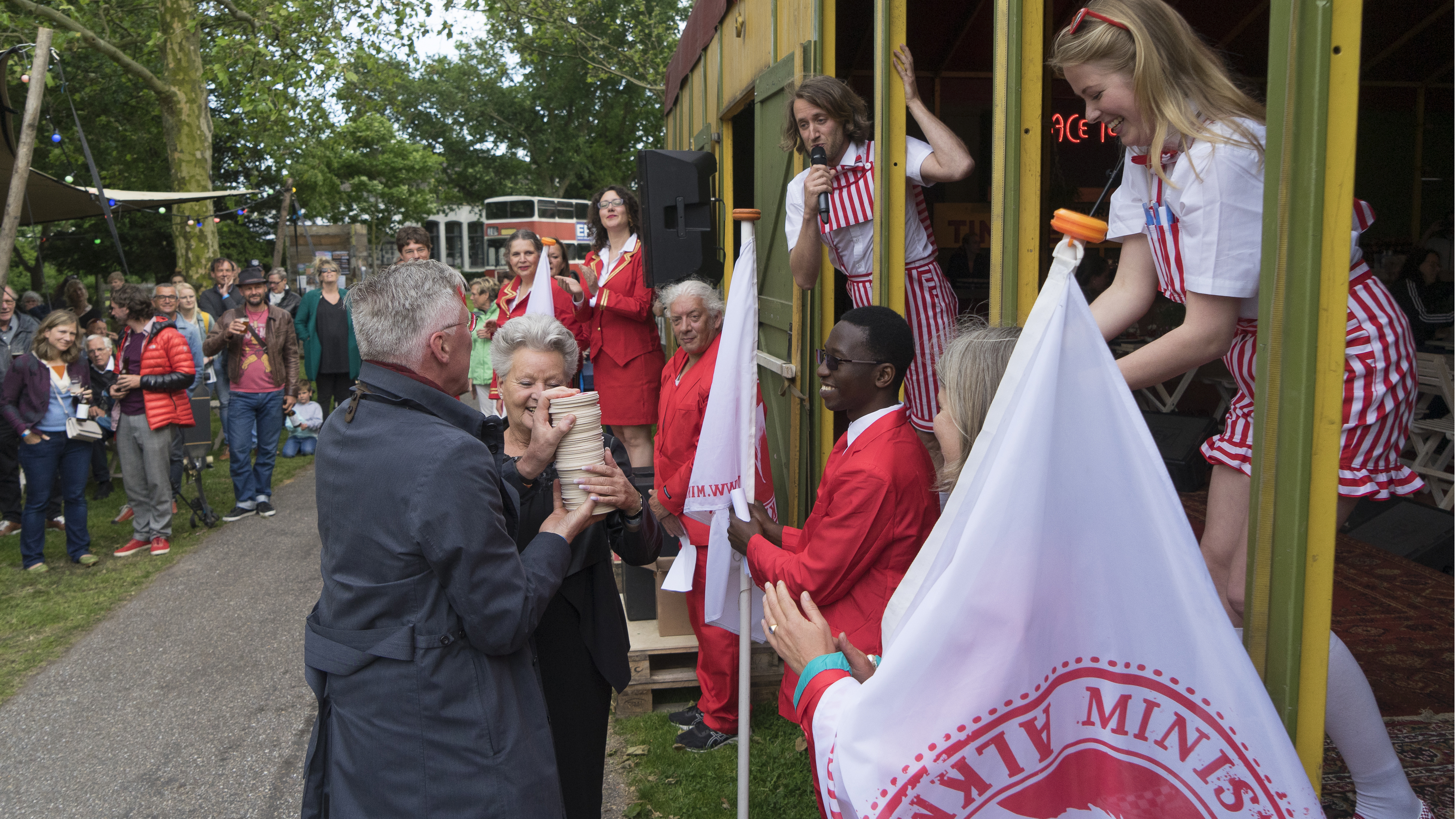 Opening 26e Karavaan Festival in Victoriapark