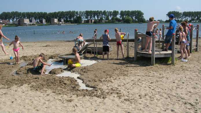 'Mobiele' ondernemer gezocht voor Strand van Luna